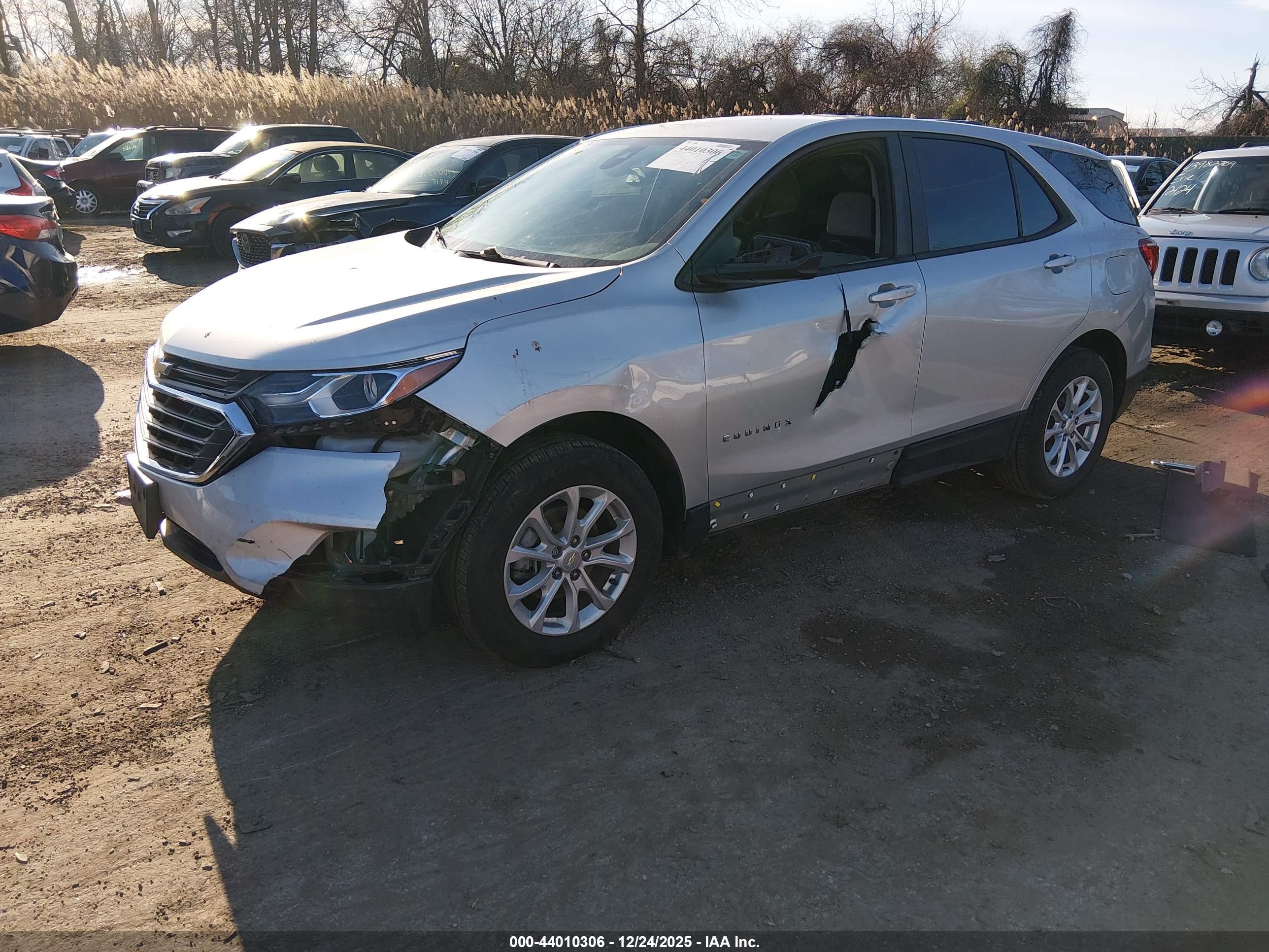 CHEVROLET EQUINOX image 6