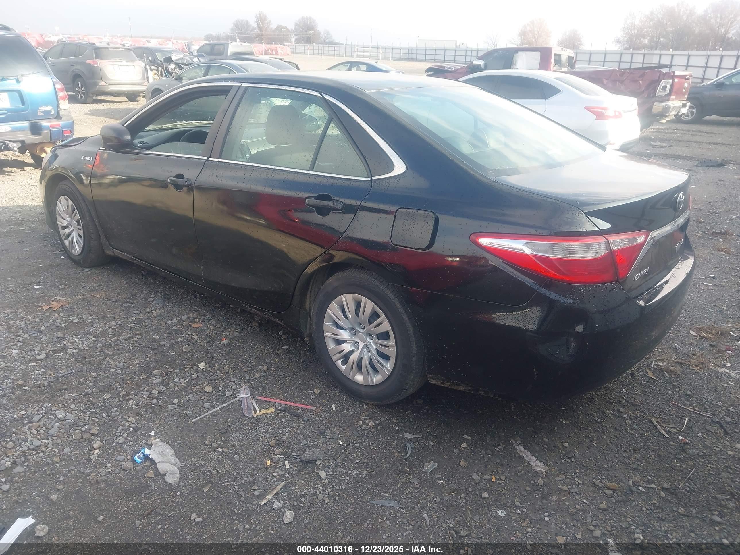 TOYOTA CAMRY image 3