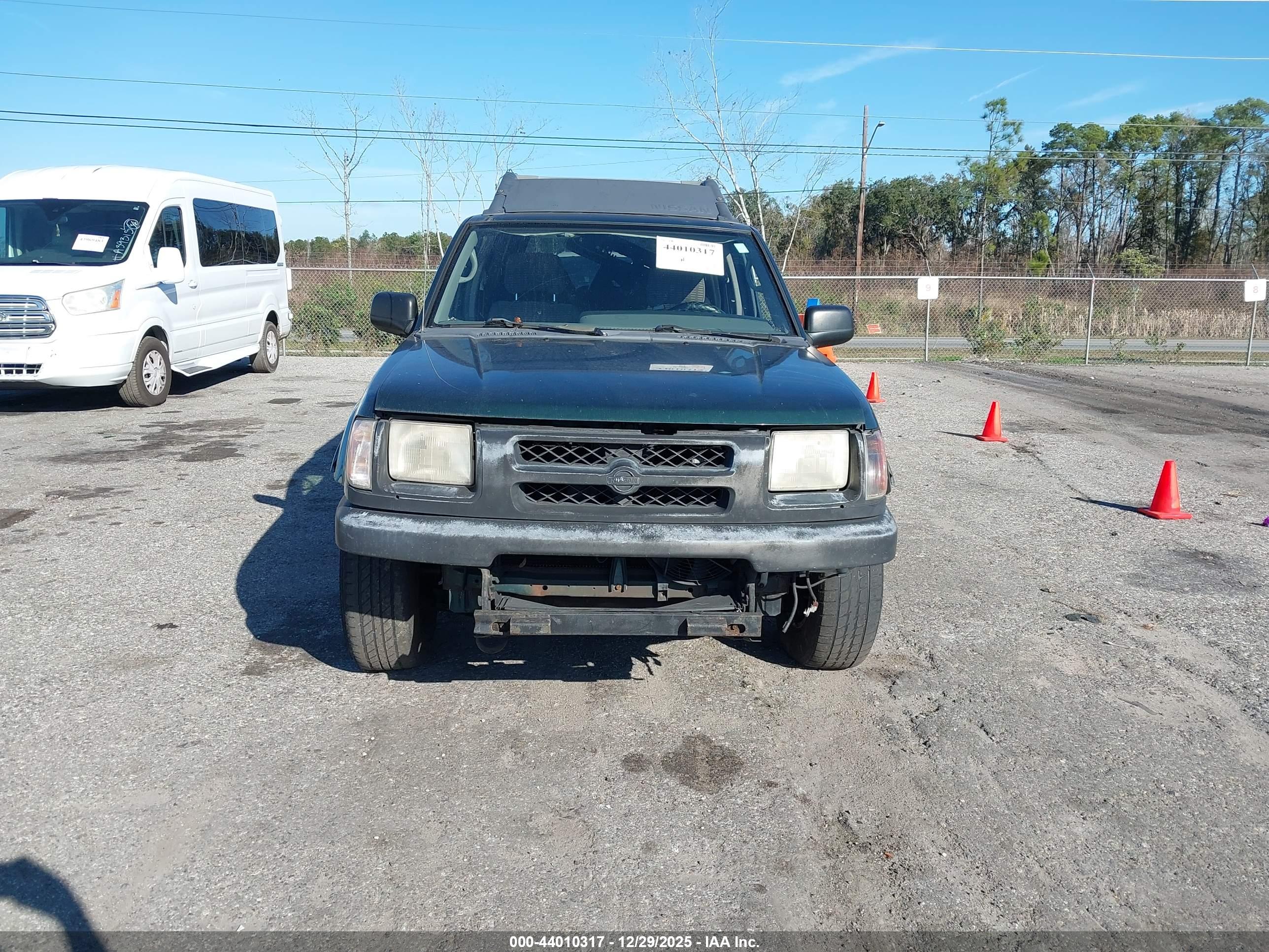 NISSAN XTERRA image 6