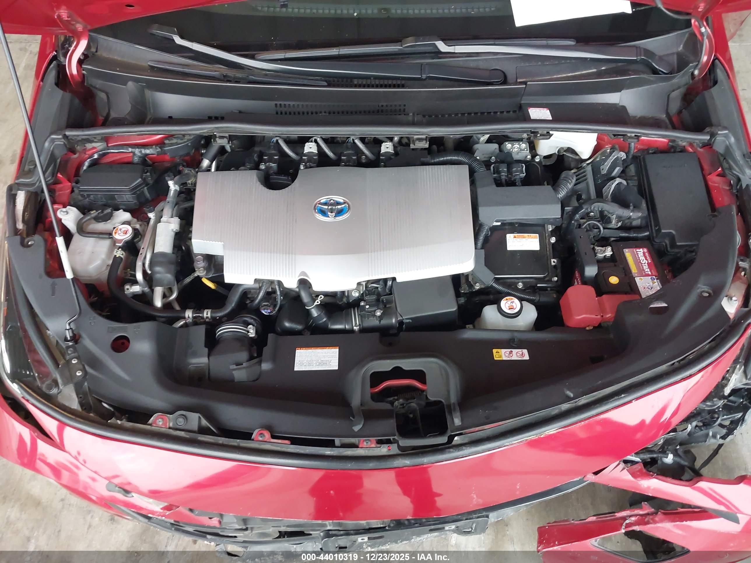 TOYOTA PRIUS image 10