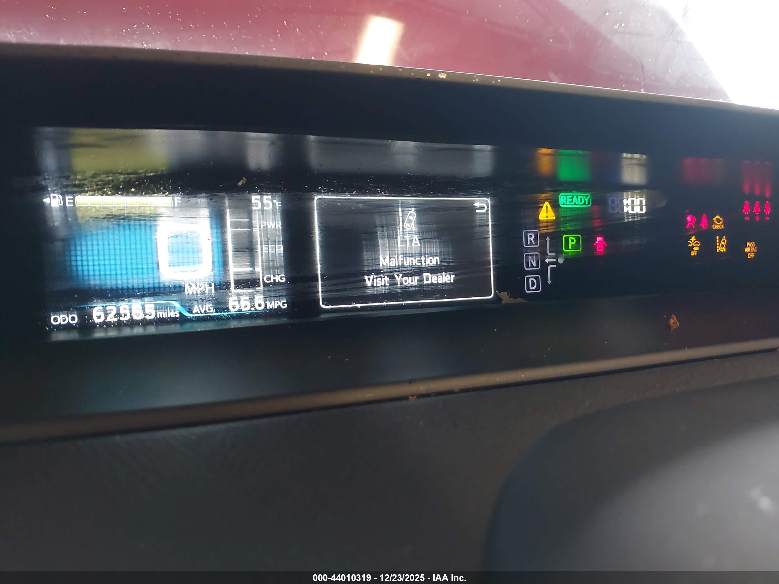 TOYOTA PRIUS image 7