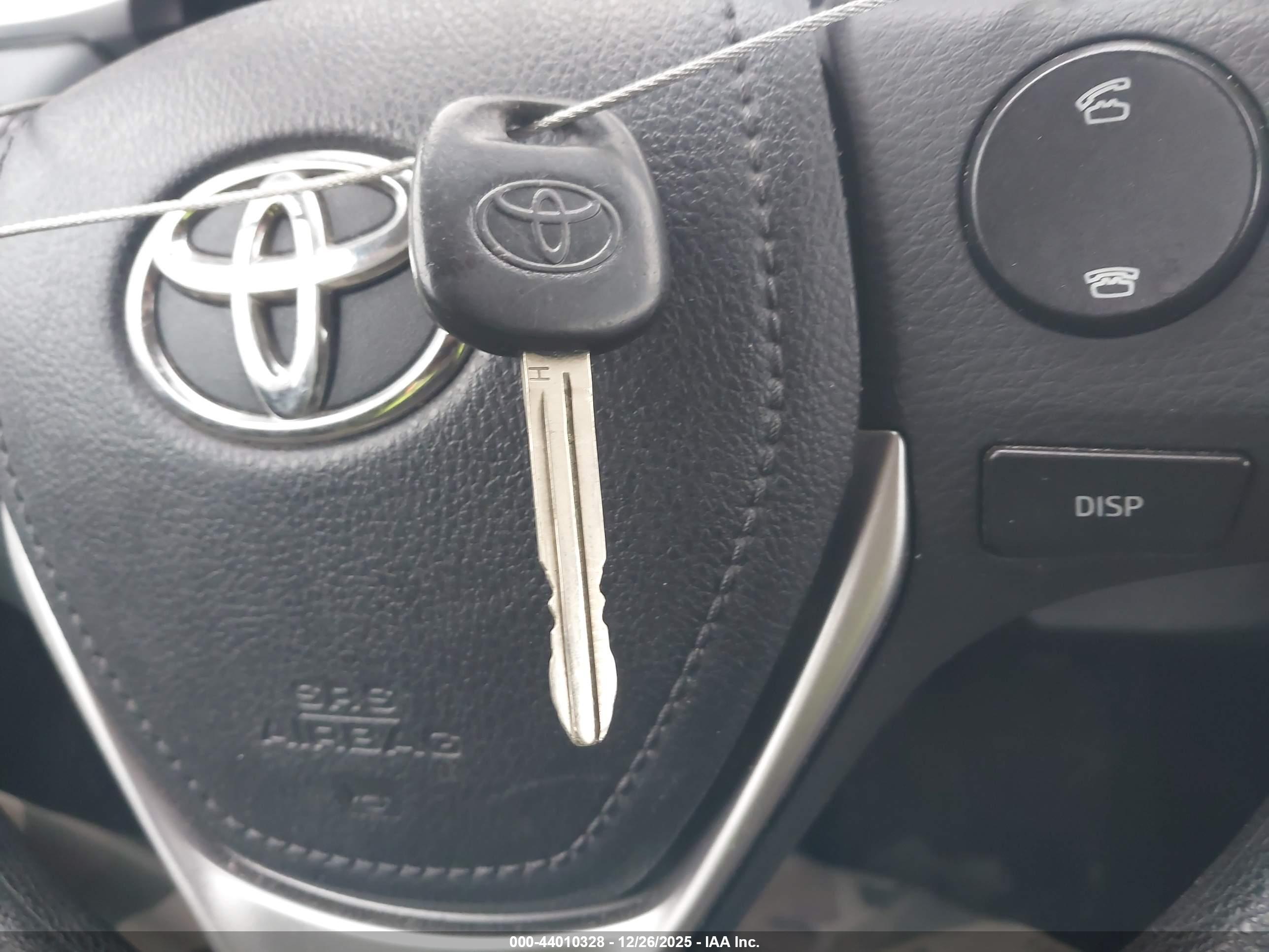 TOYOTA COROLLA image 11