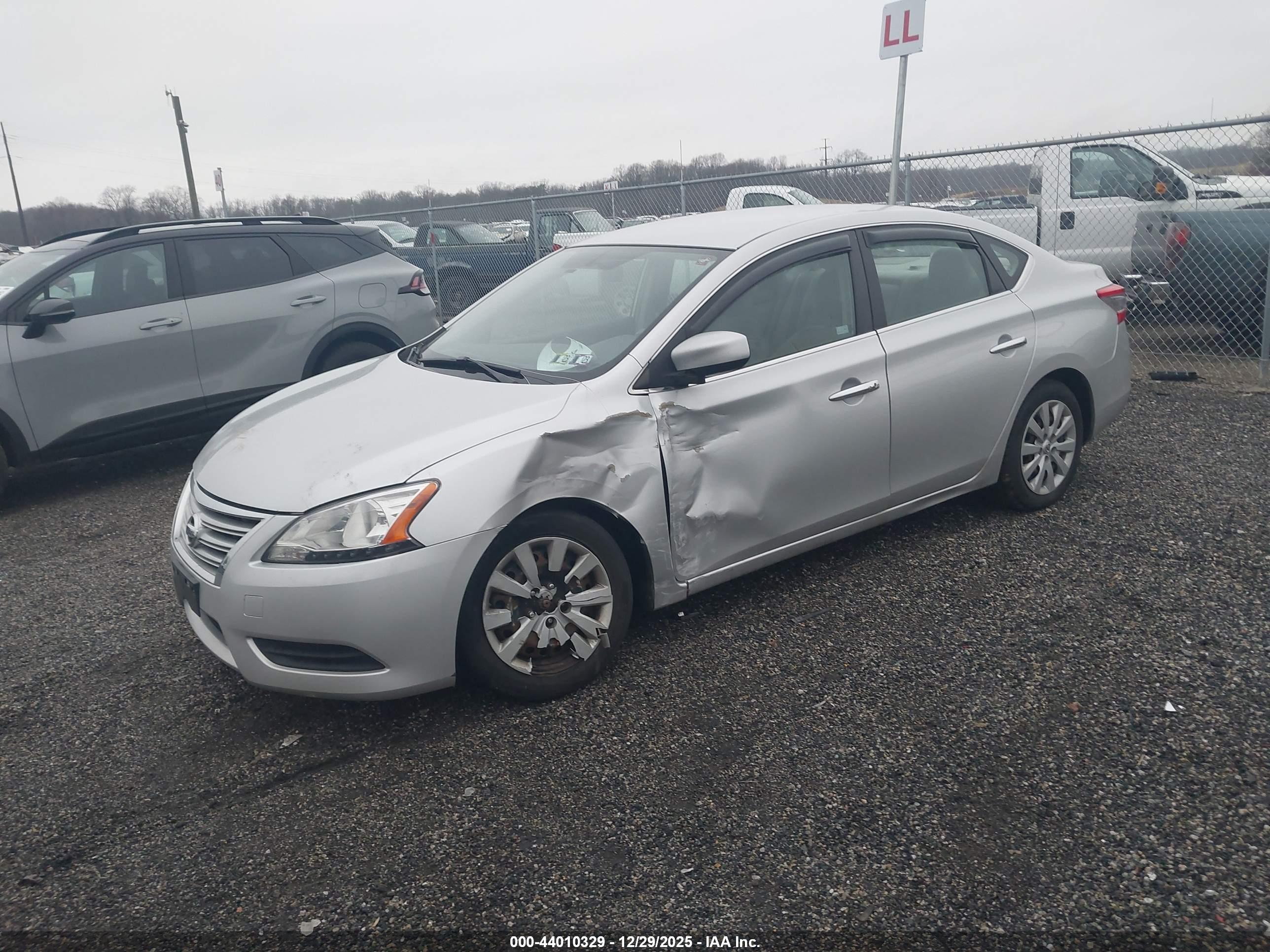NISSAN SENTRA image 2