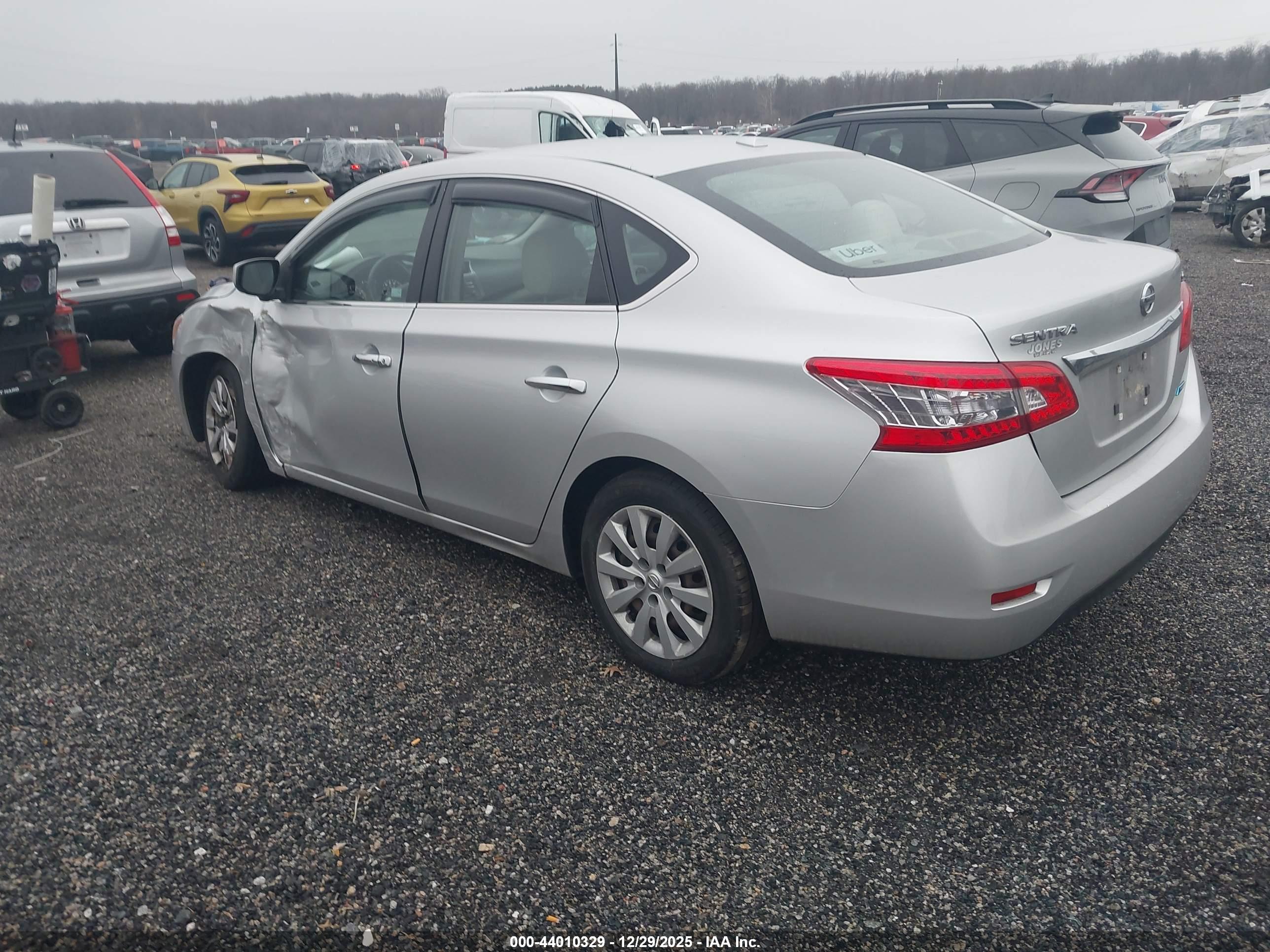 NISSAN SENTRA image 3