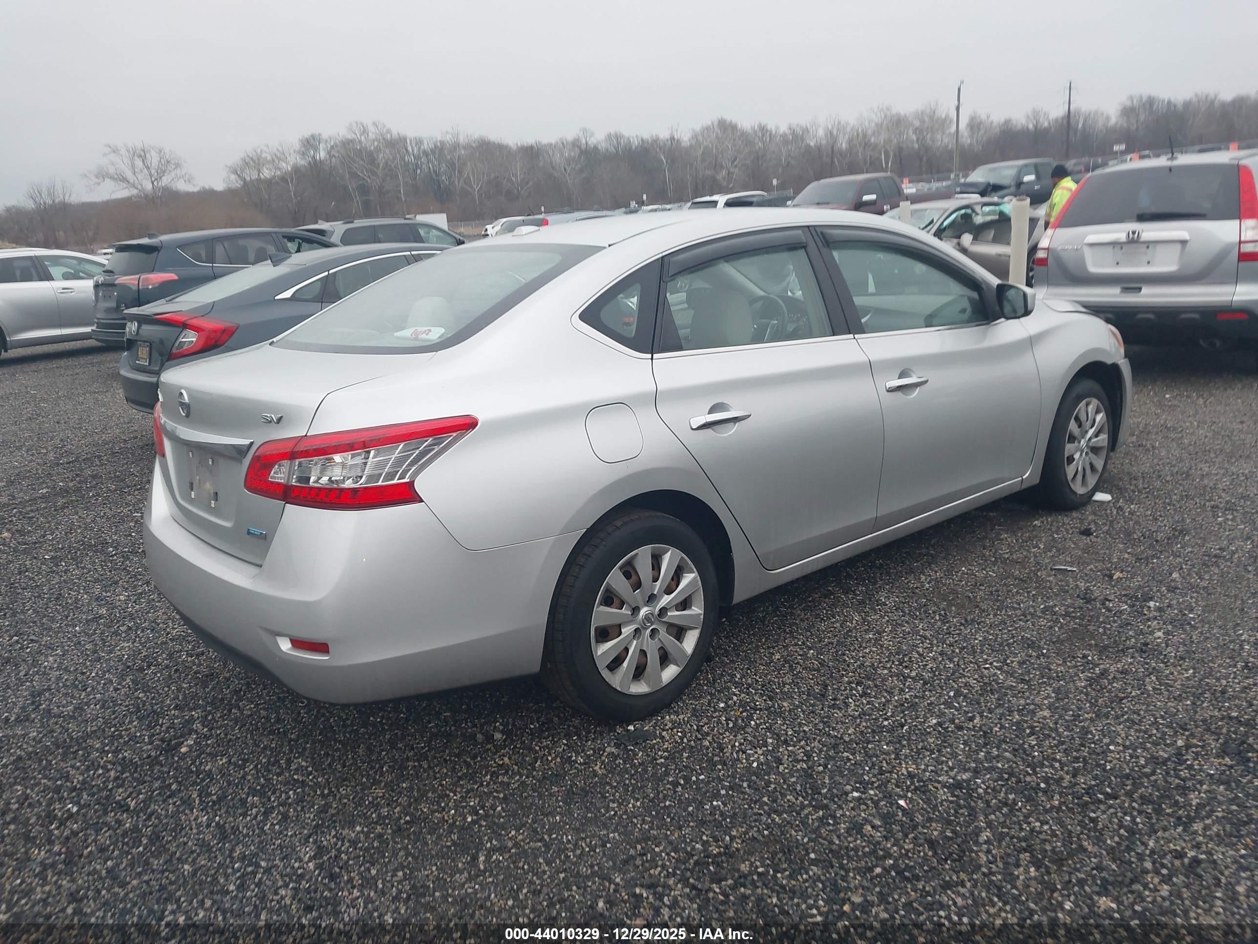 NISSAN SENTRA image 4
