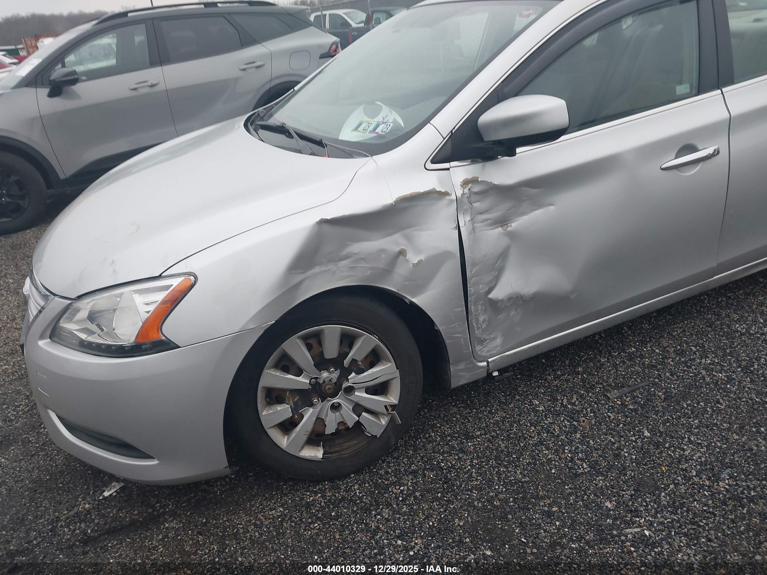 NISSAN SENTRA image 6