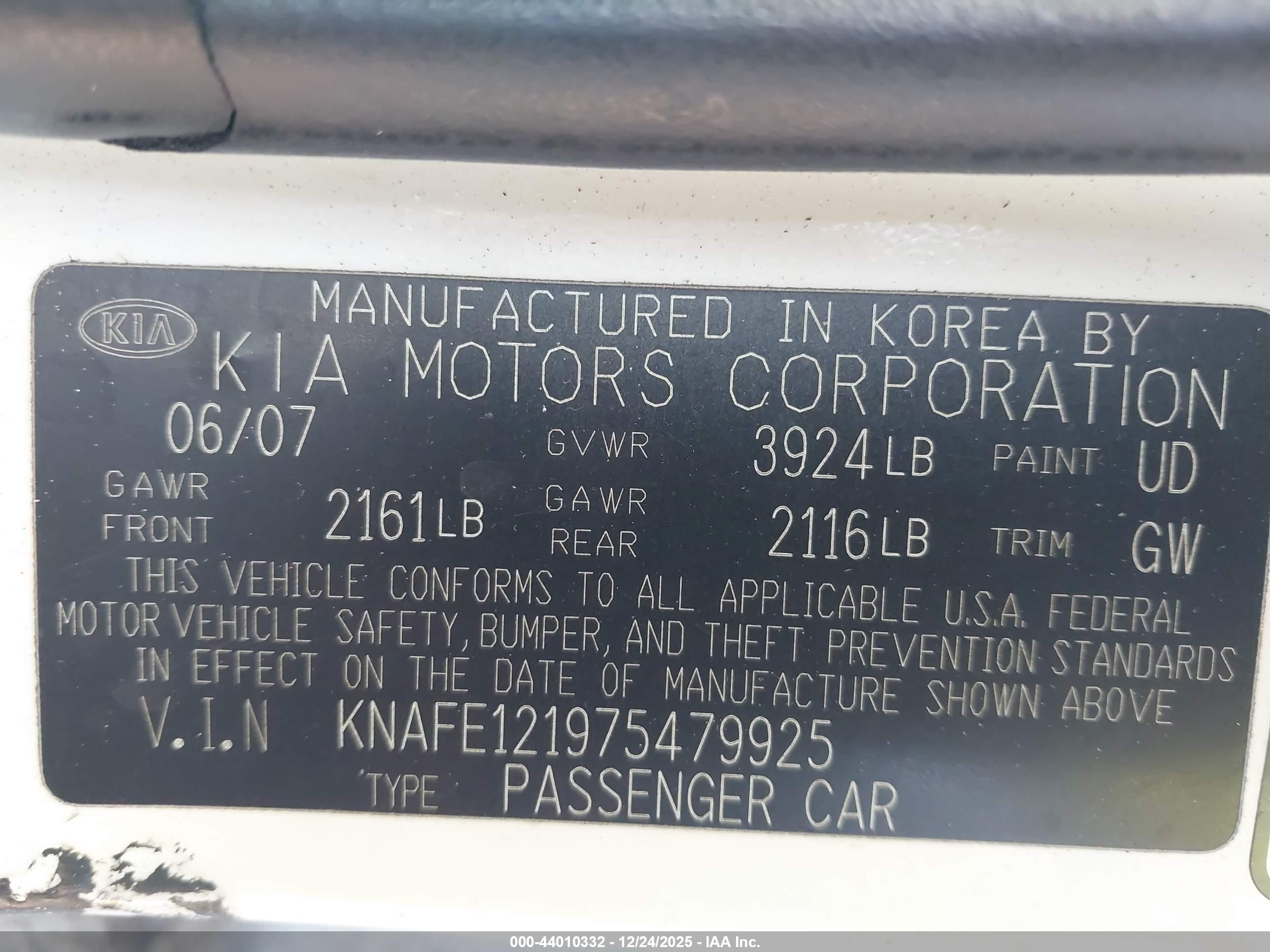 KIA SPECTRA image 9