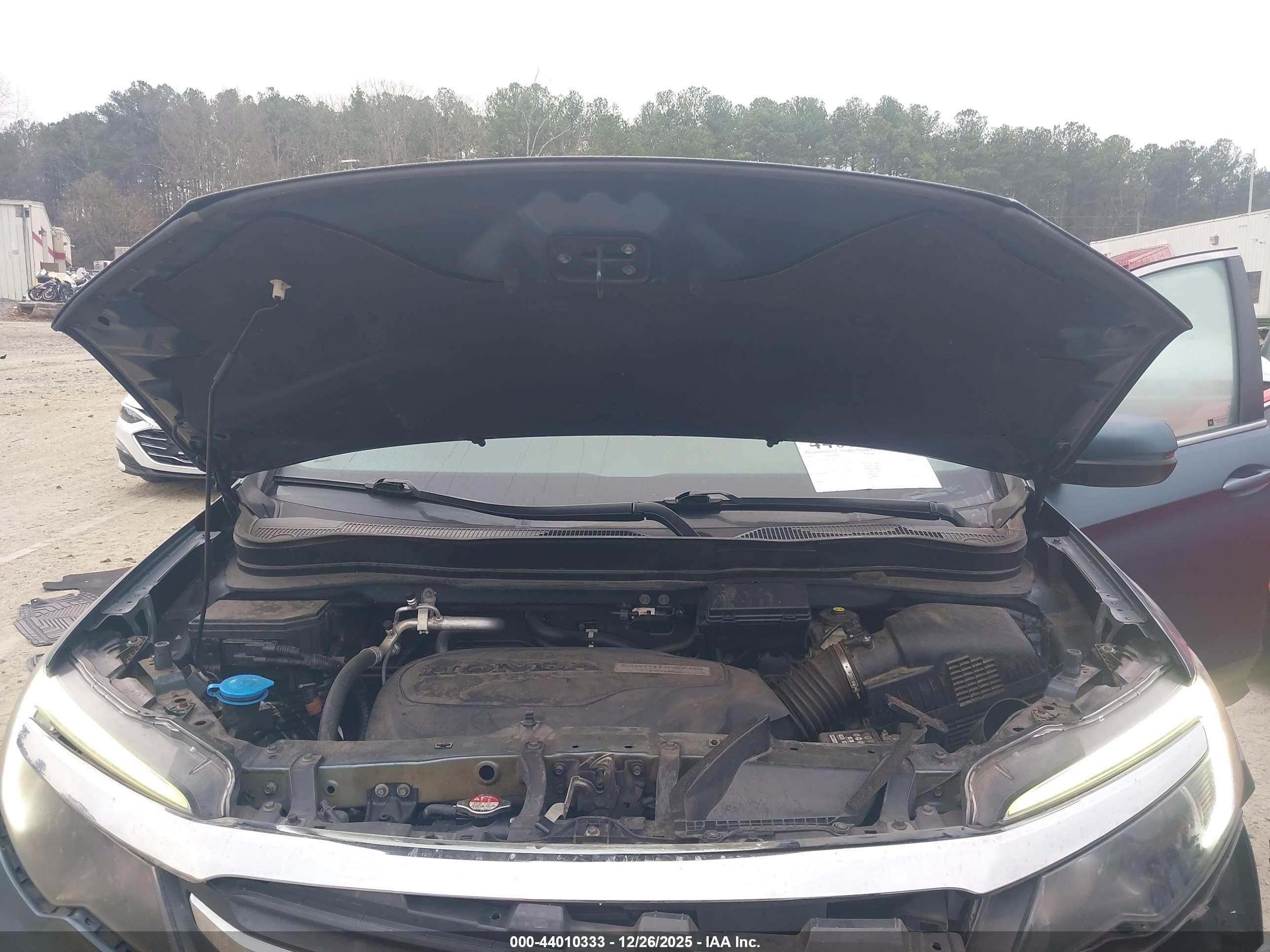HONDA PILOT image 10
