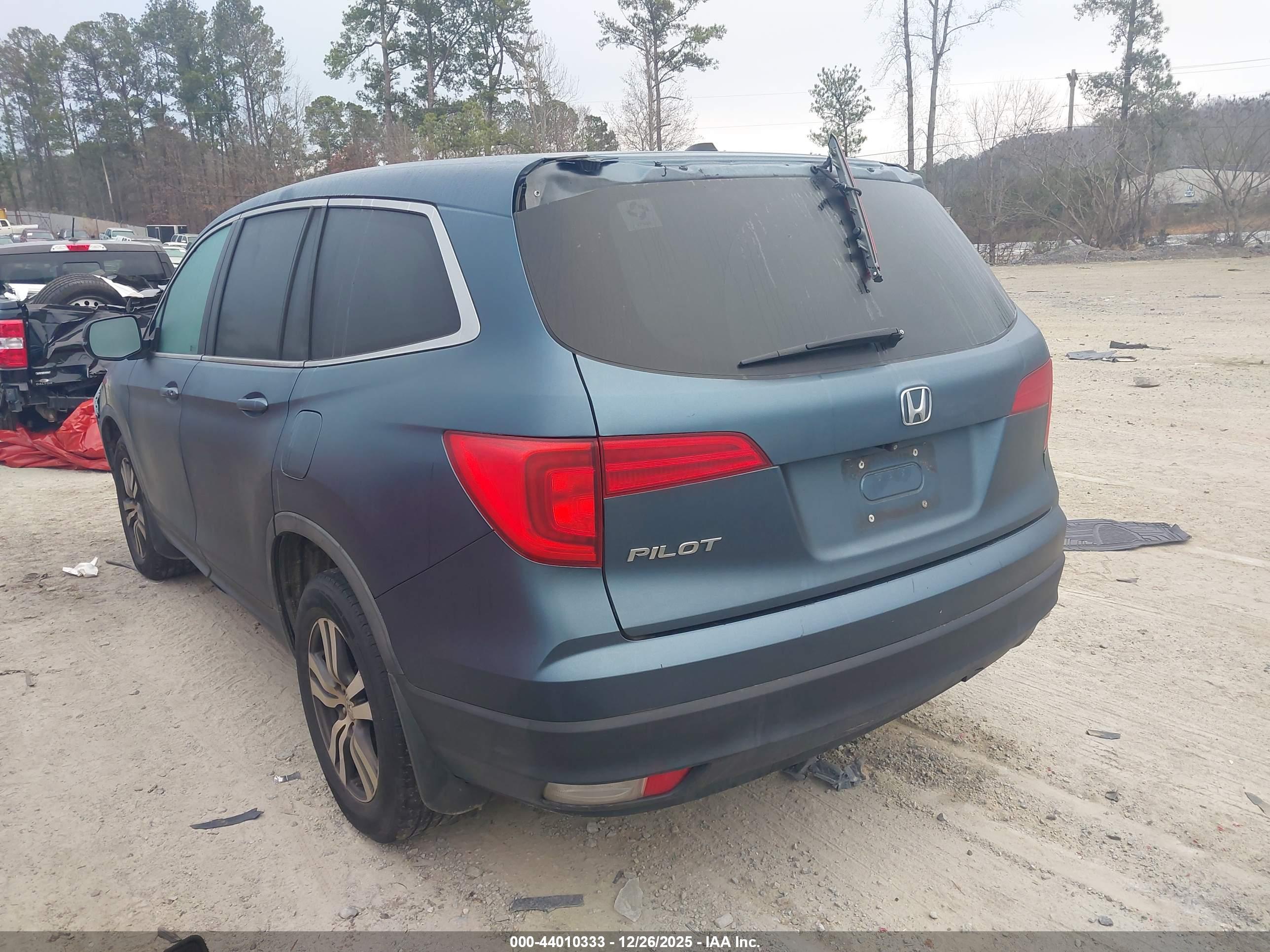 HONDA PILOT image 3