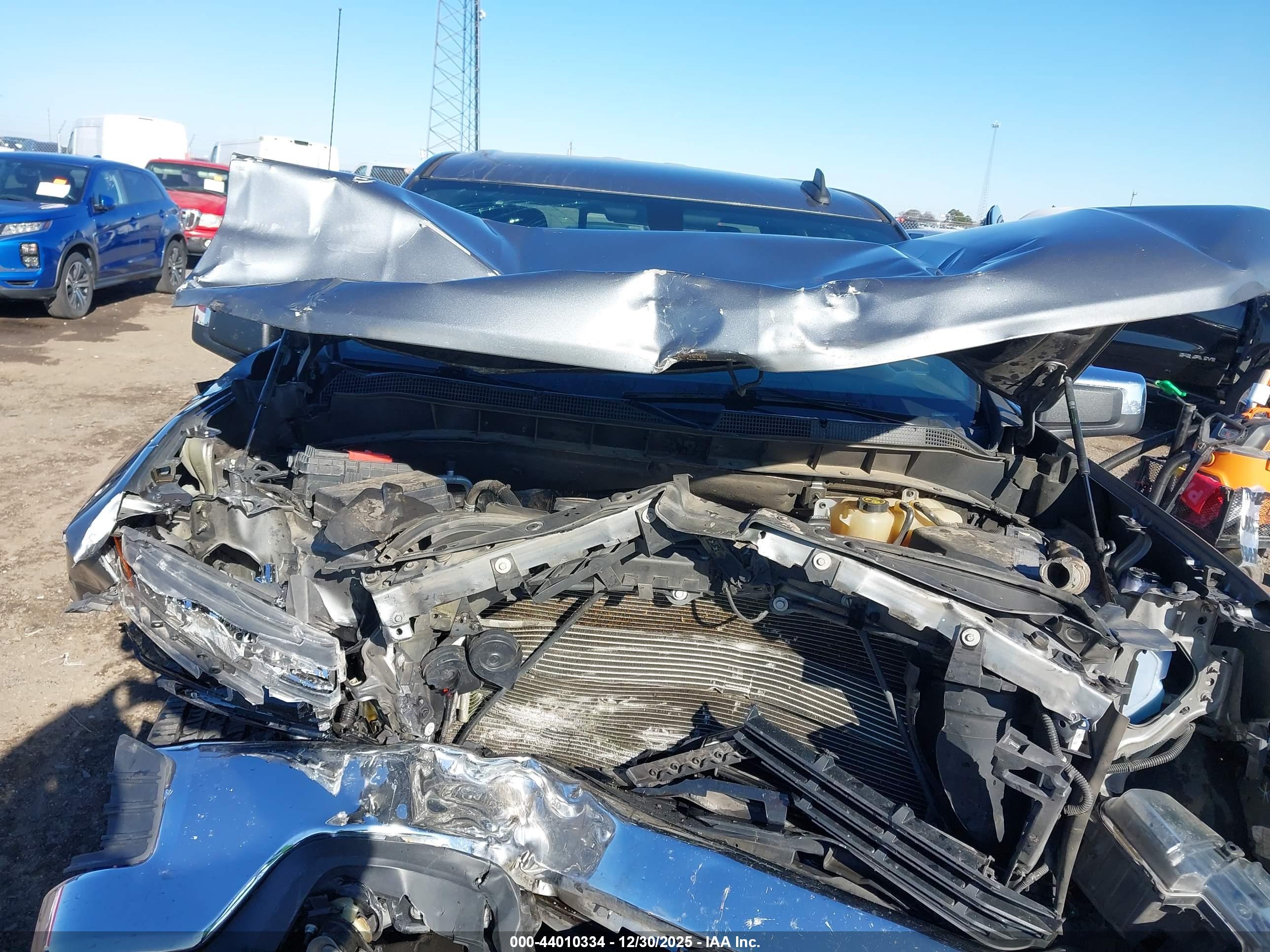 CHEVROLET SILVERADO image 10