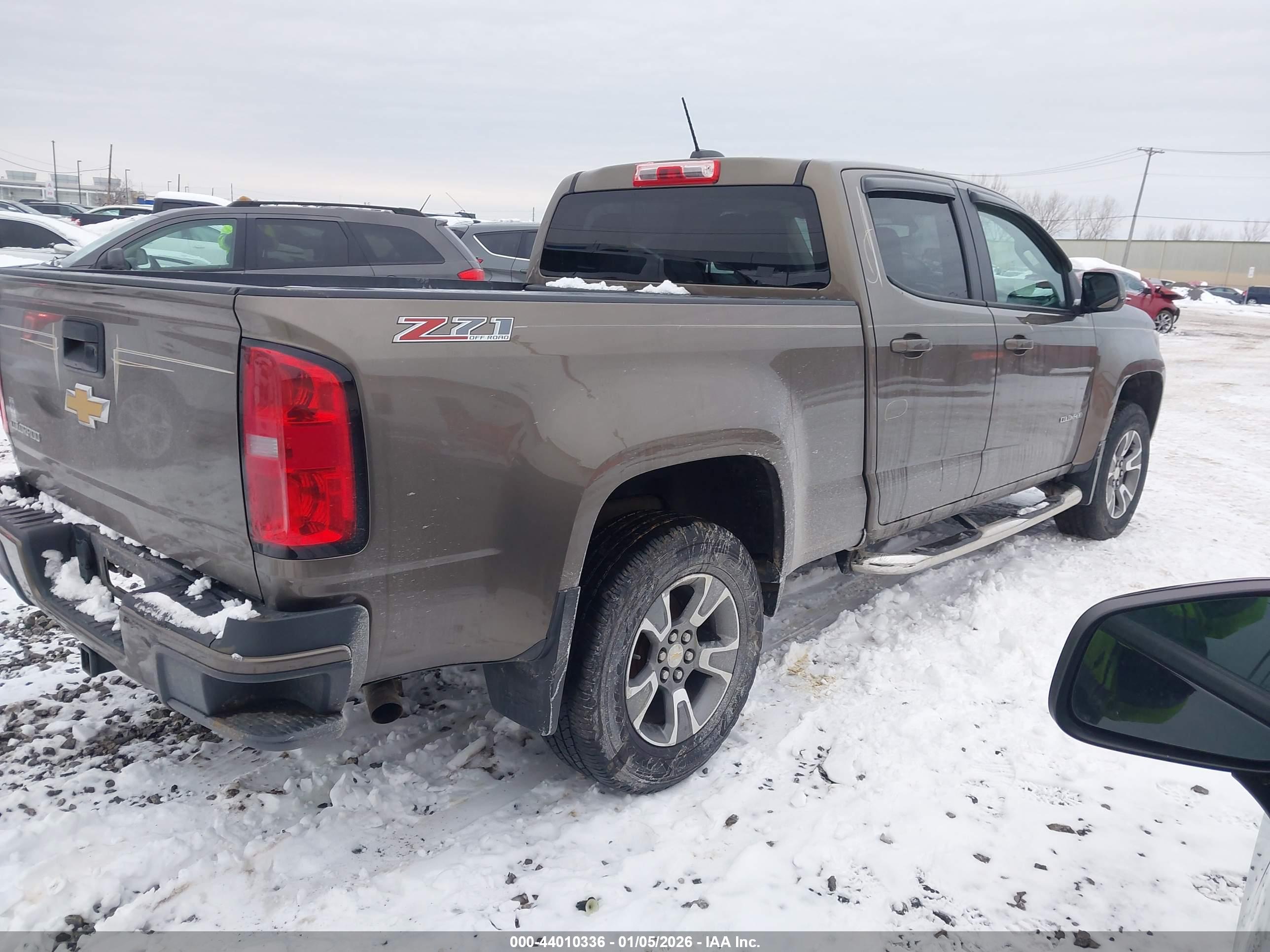 CHEVROLET COLORADO image 4
