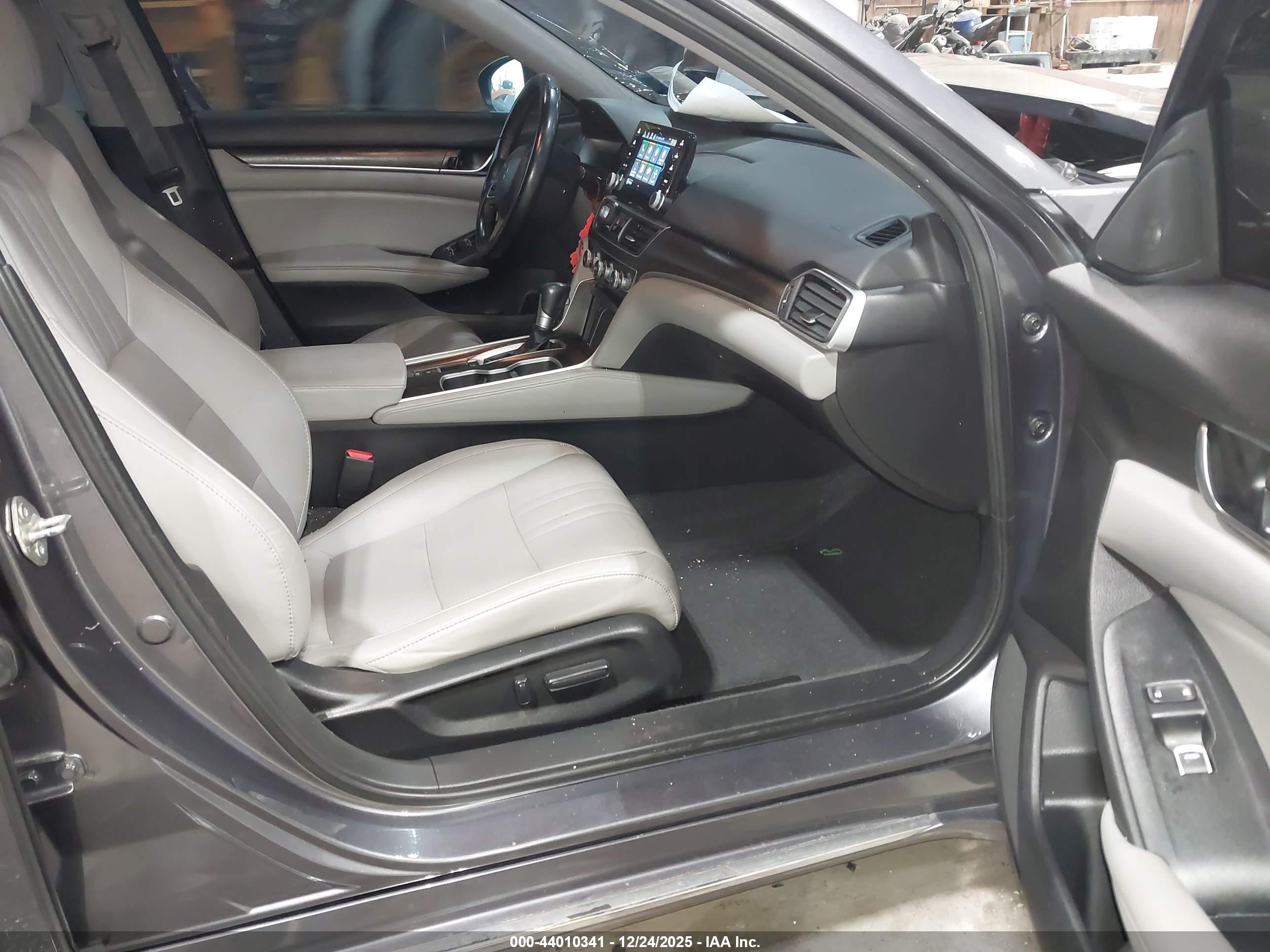 HONDA ACCORD image 5