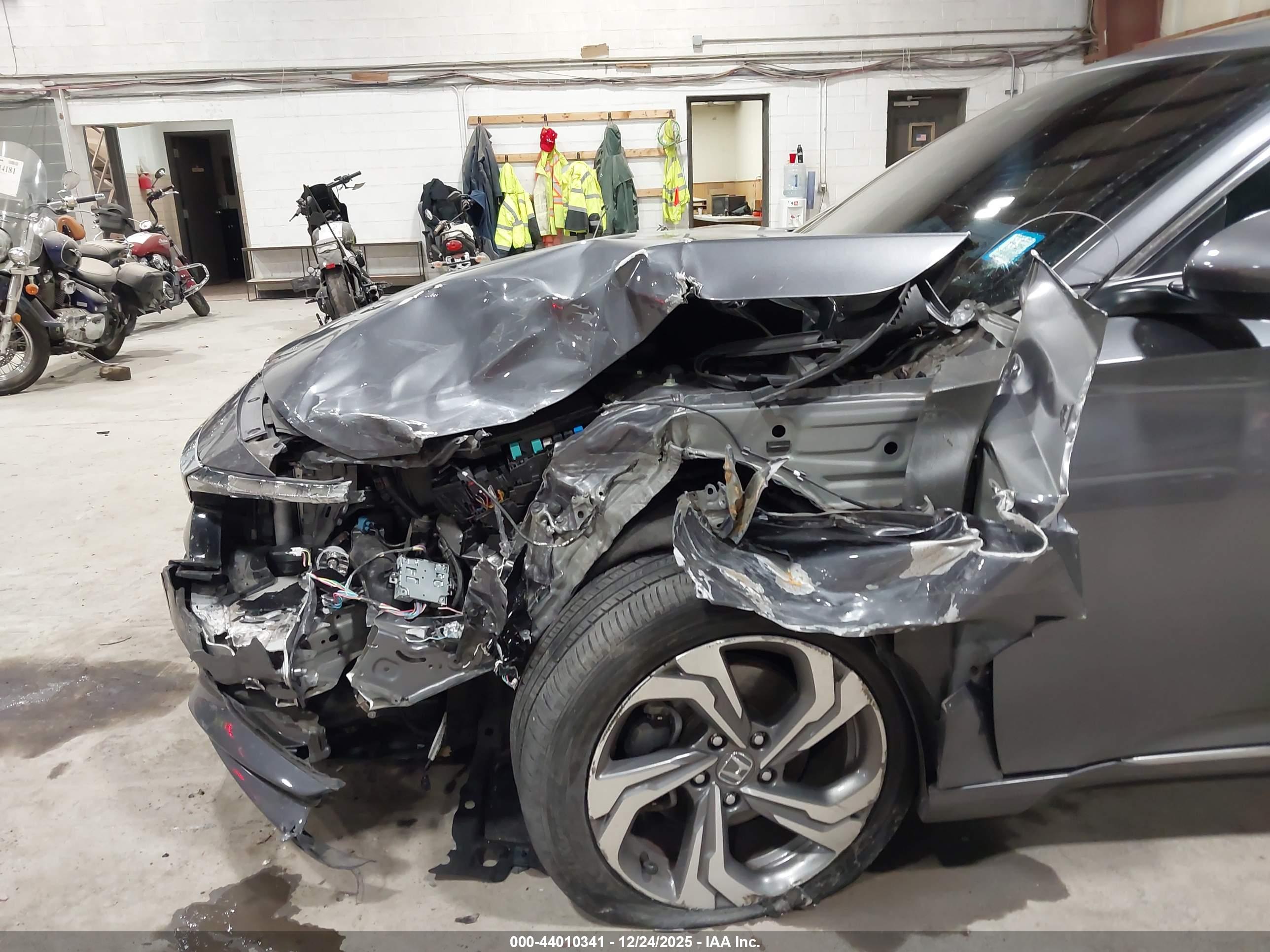 HONDA ACCORD image 6