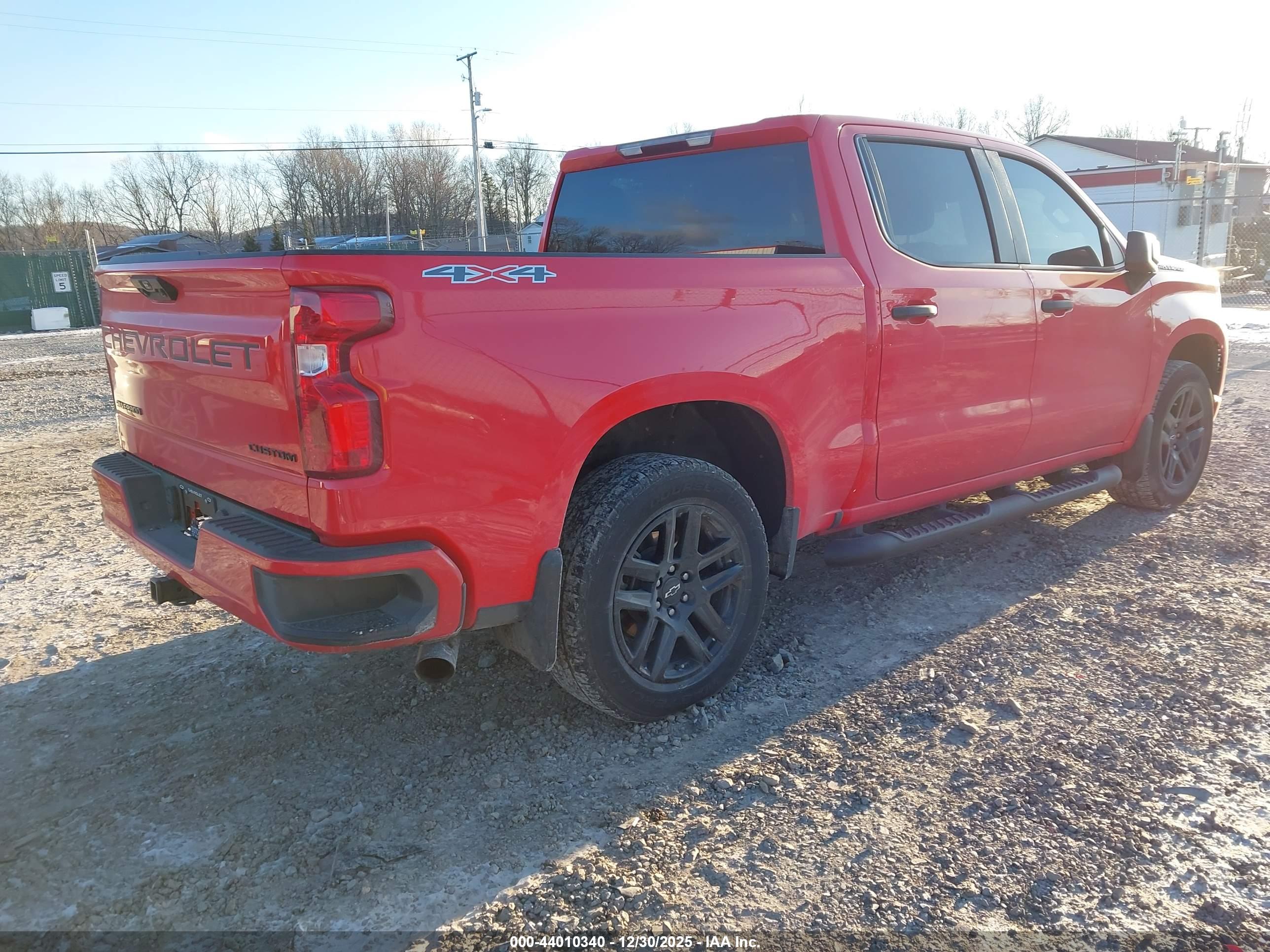 CHEVROLET SILVERADO image 4