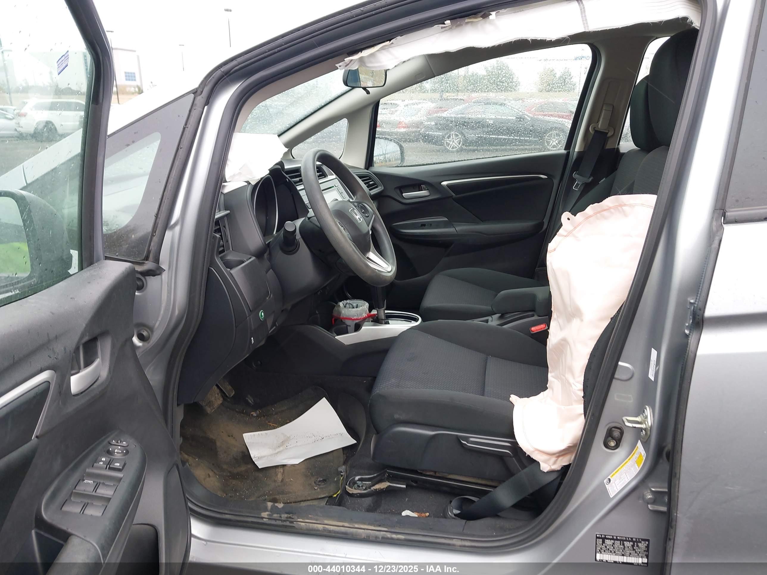 HONDA FIT image 5