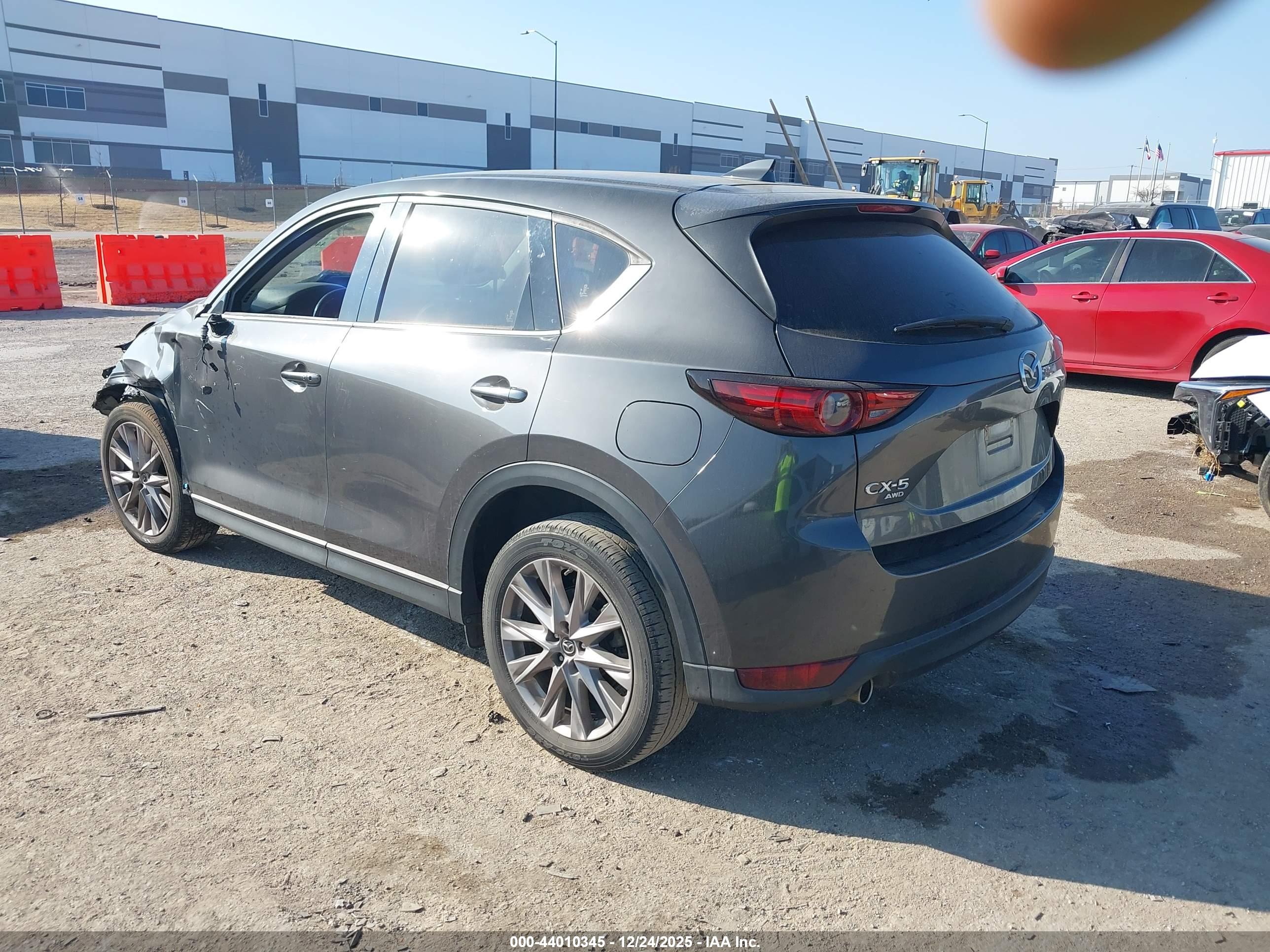 MAZDA CX-5 image 3