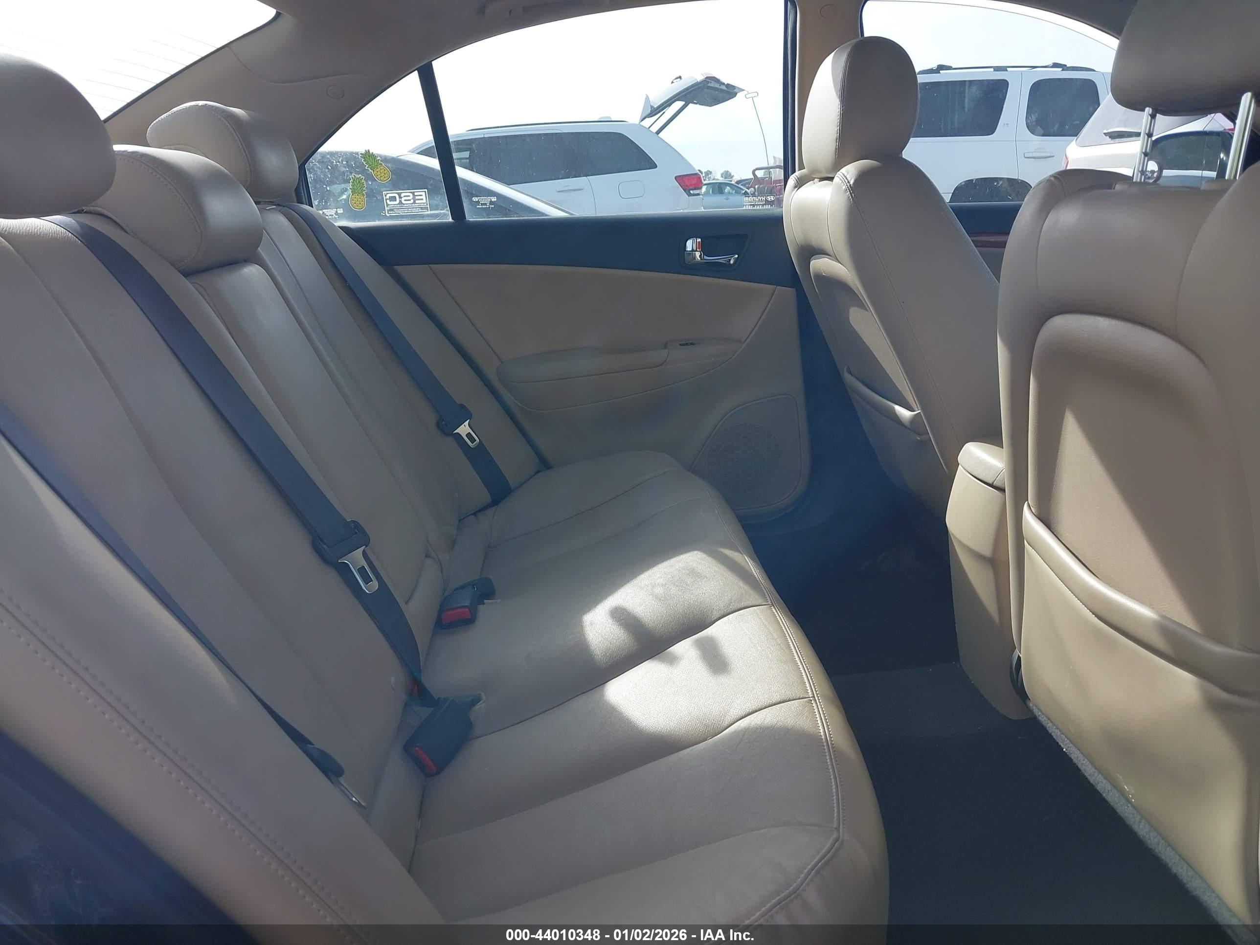 HYUNDAI SONATA image 8