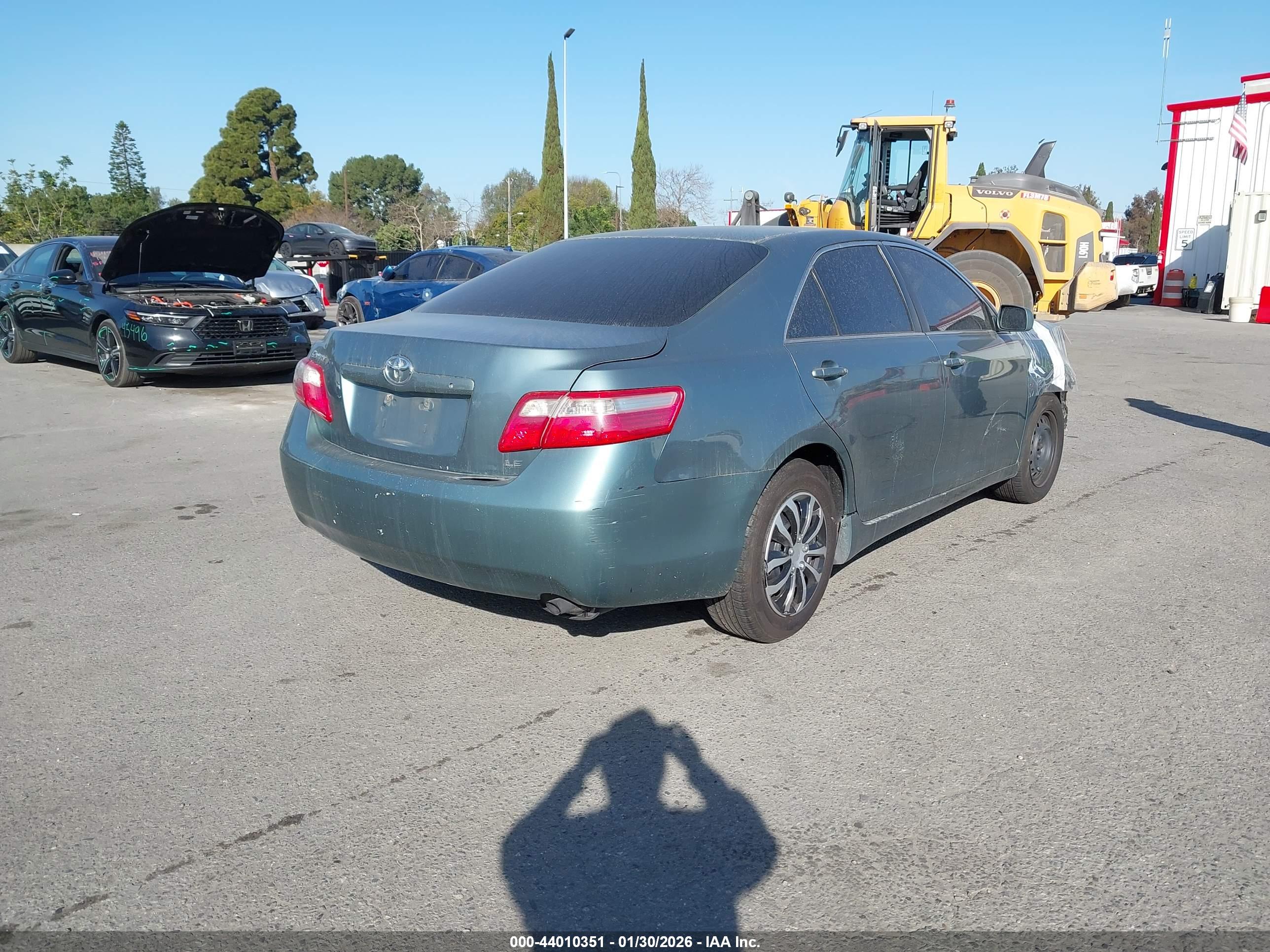 TOYOTA CAMRY image 4