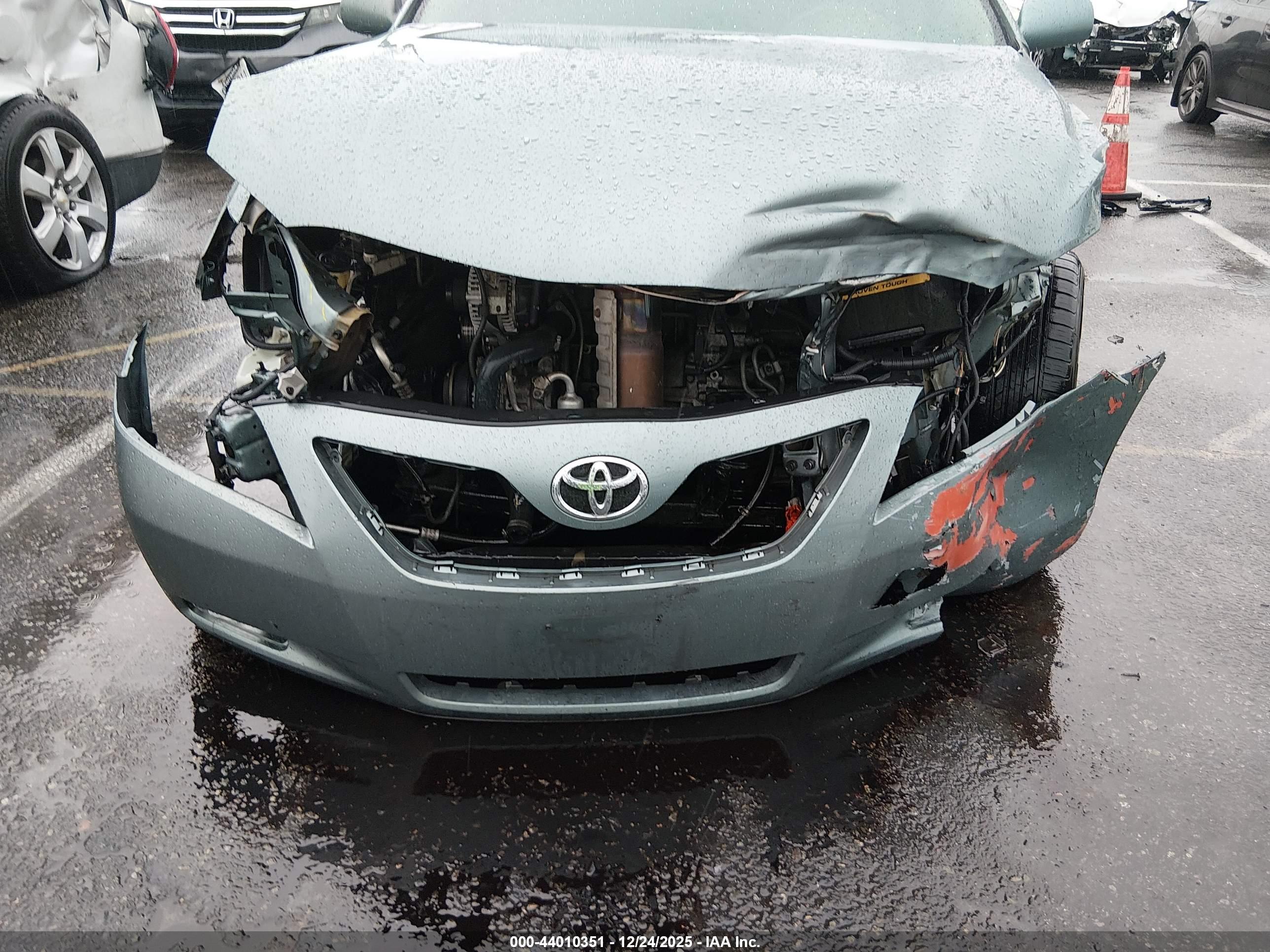 TOYOTA CAMRY image 6