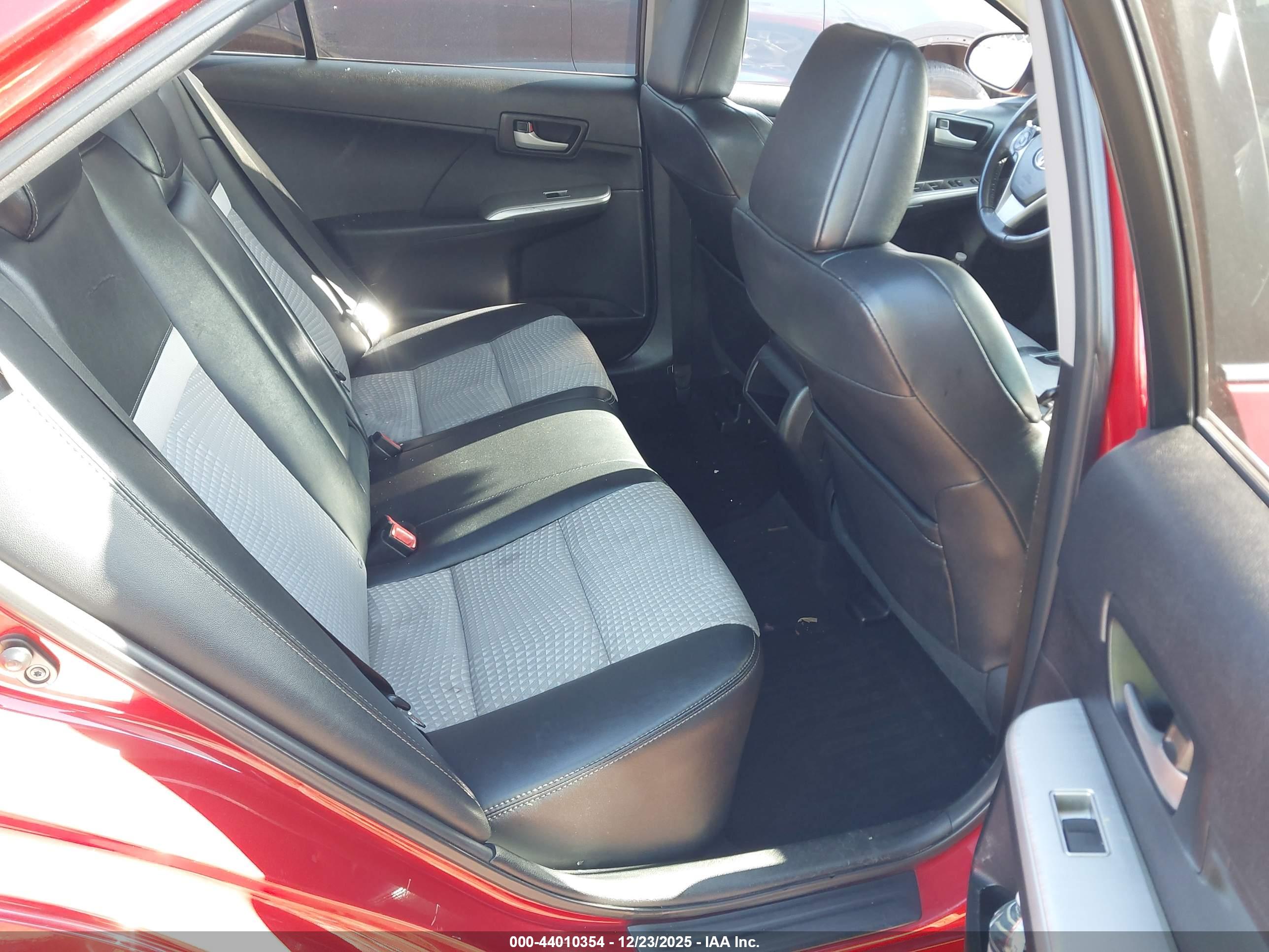 TOYOTA CAMRY image 8