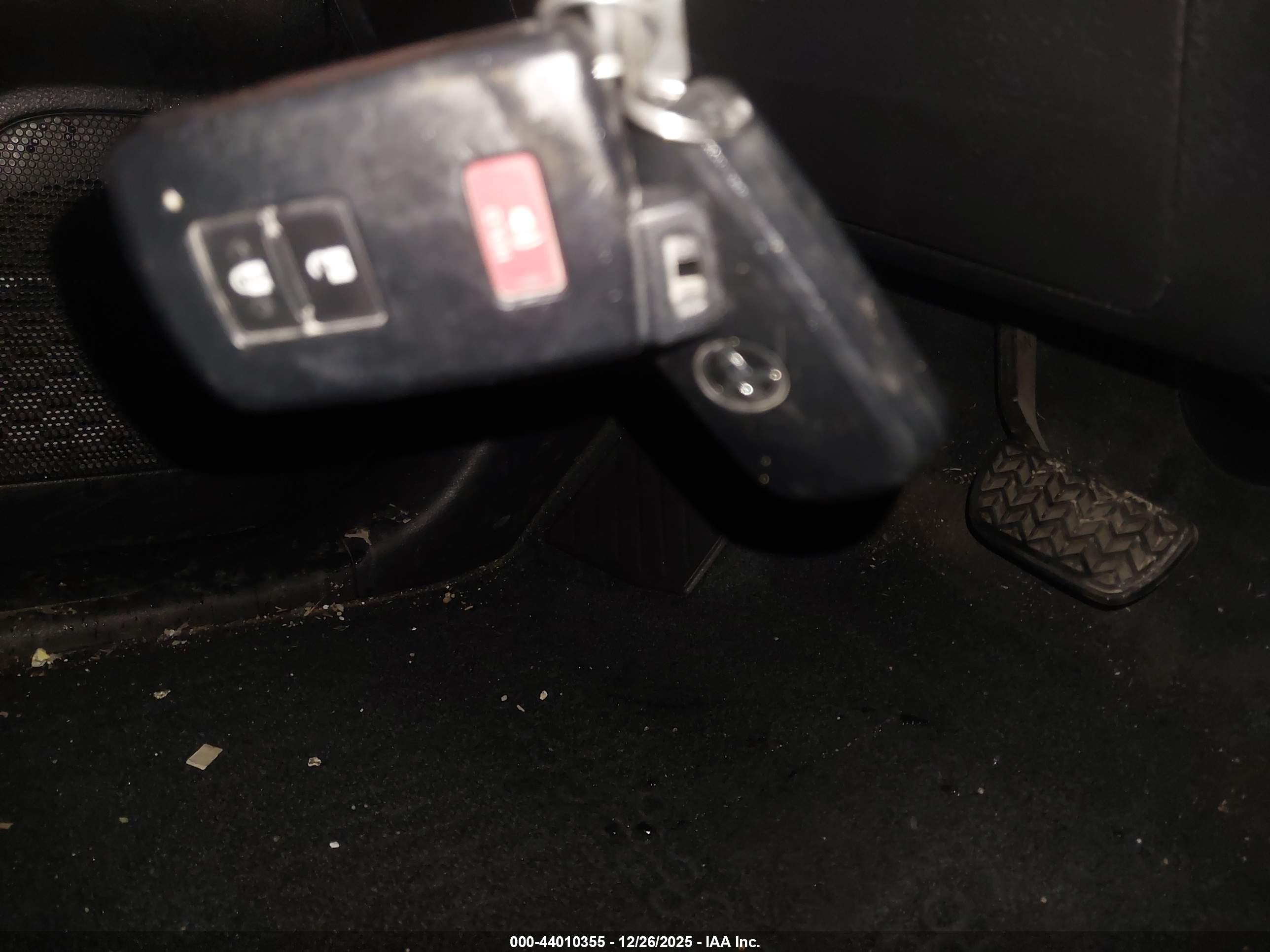 TOYOTA TACOMA image 11