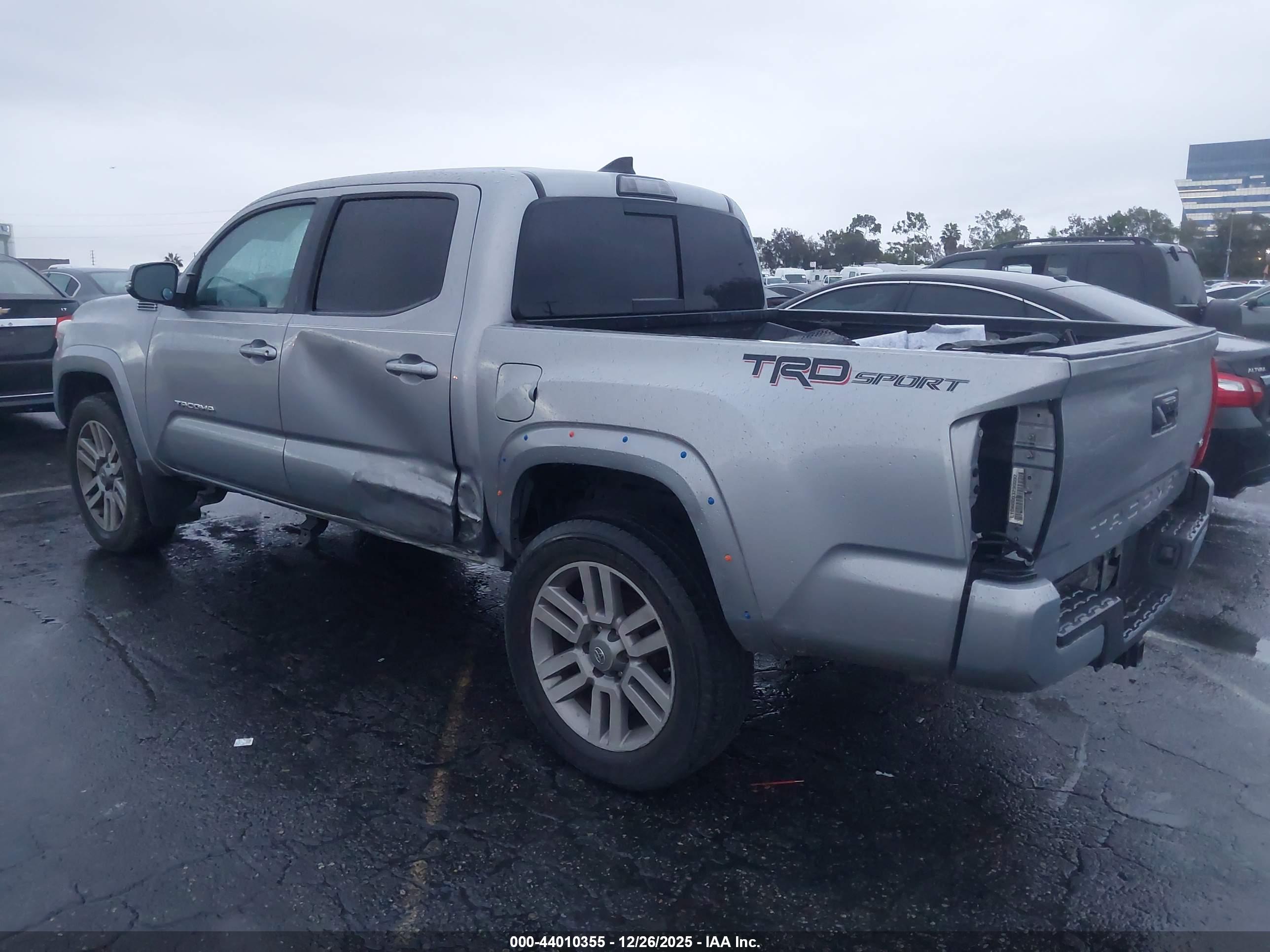 TOYOTA TACOMA image 3