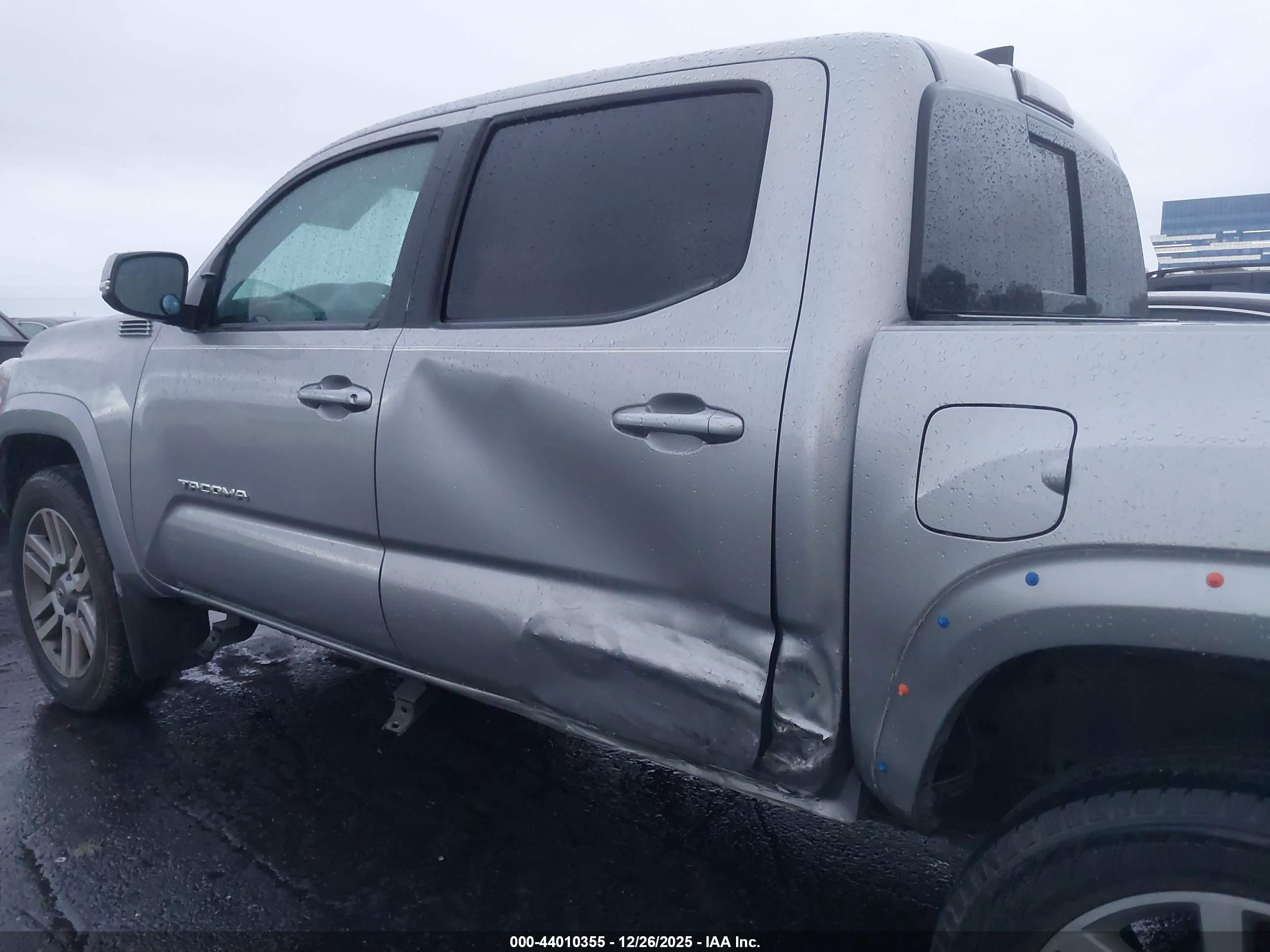 TOYOTA TACOMA image 6