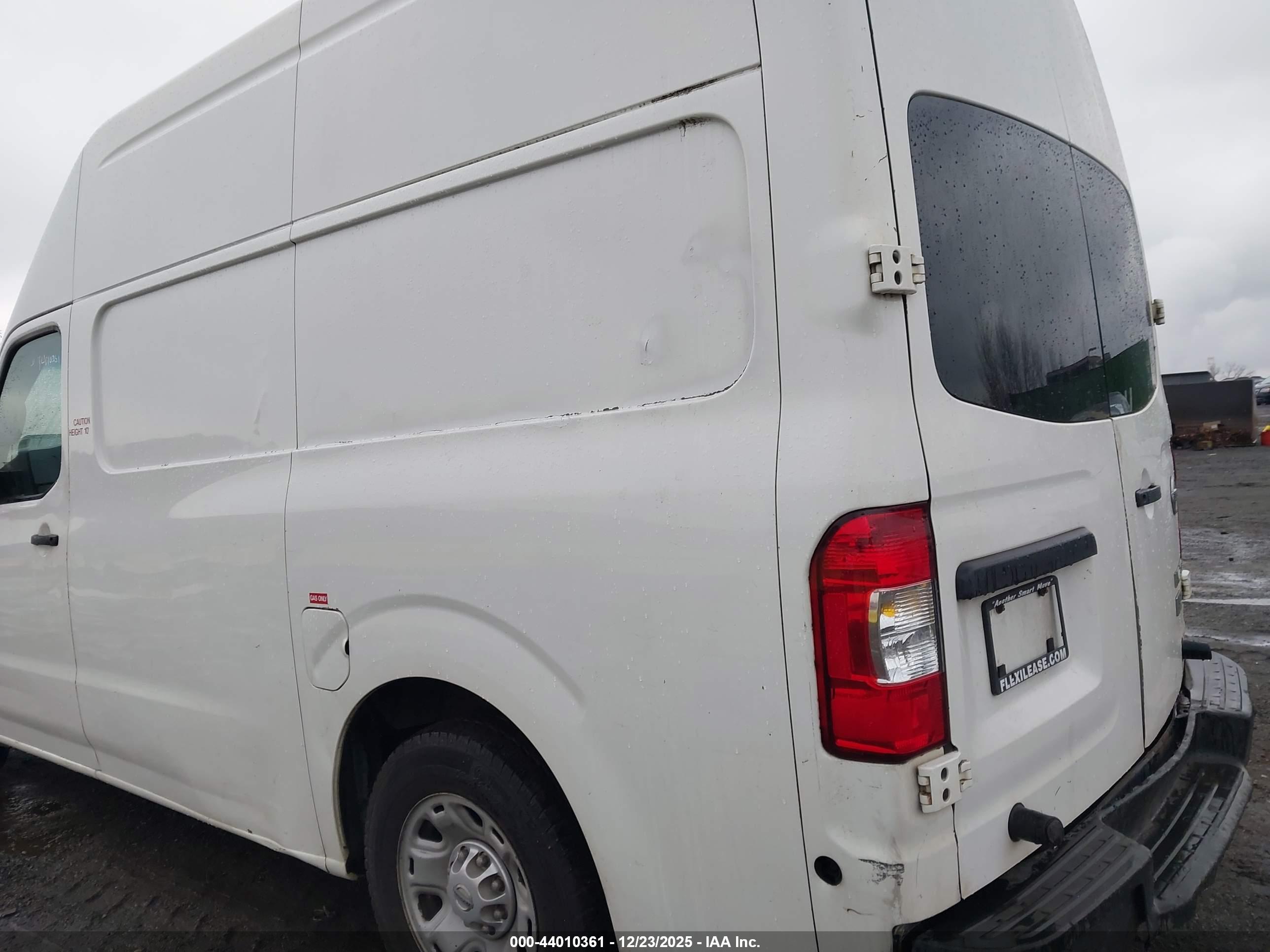 NISSAN NV image 6