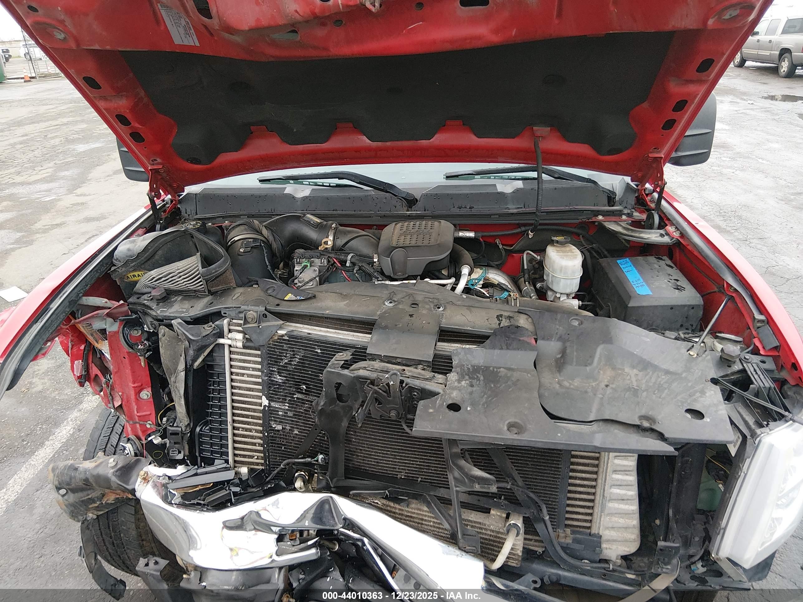 CHEVROLET SILVERADO image 10