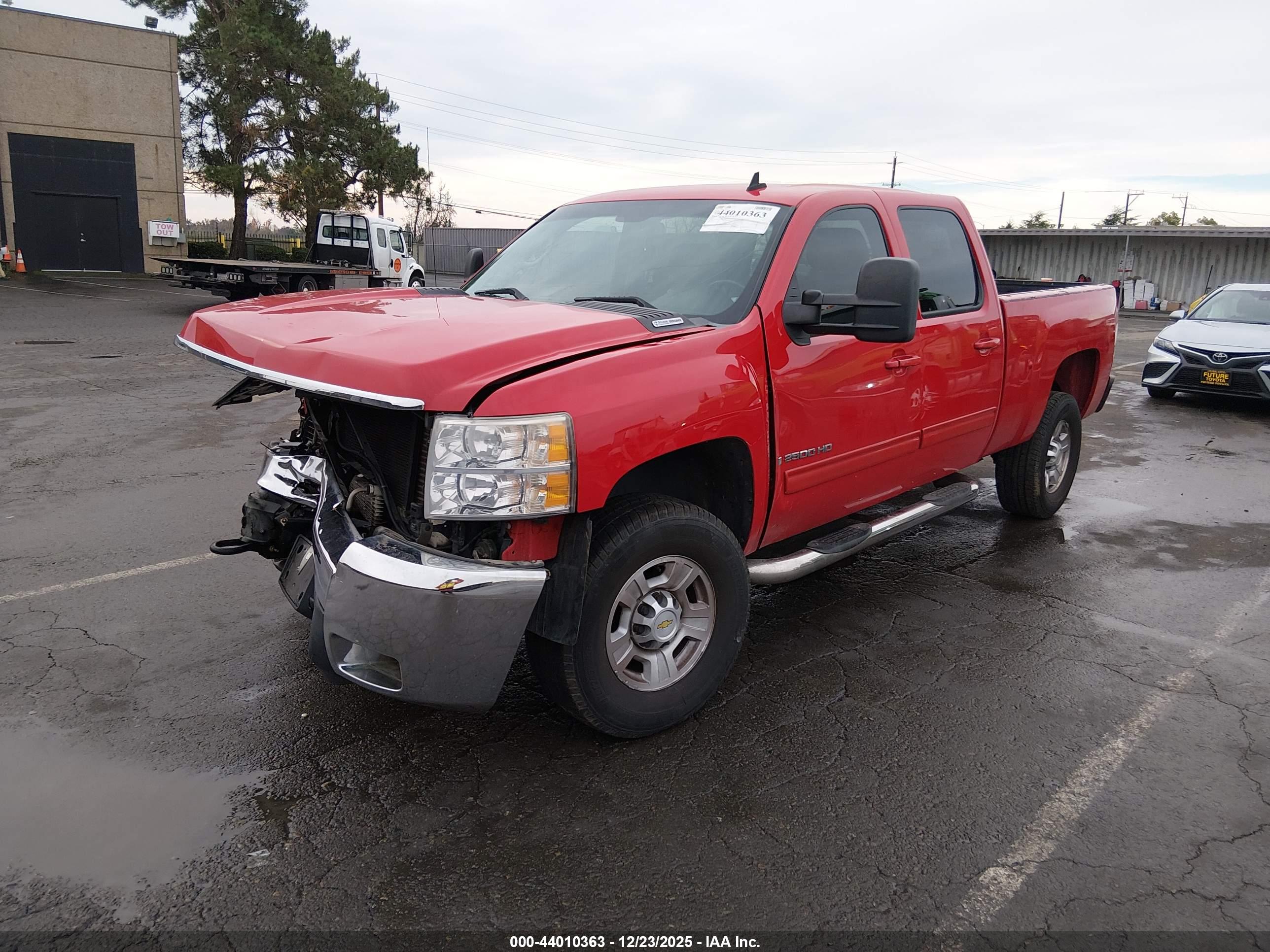 CHEVROLET SILVERADO image 2