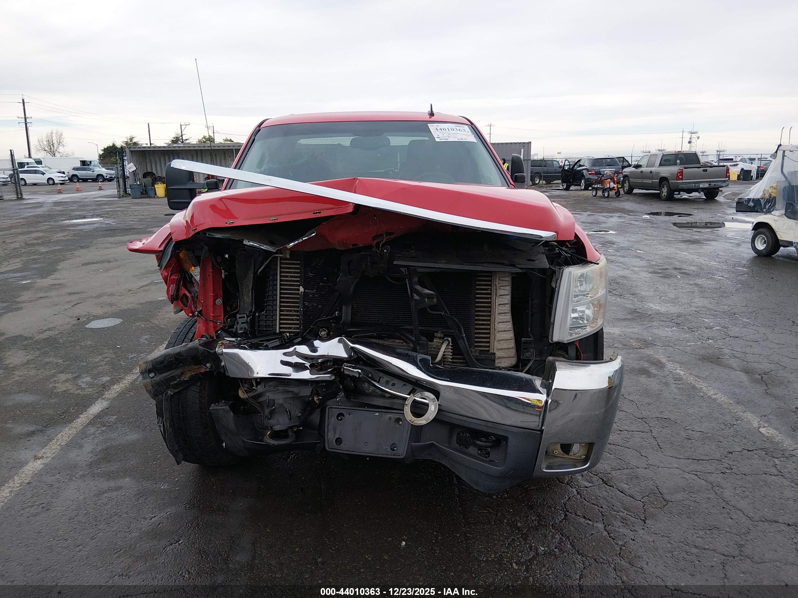 CHEVROLET SILVERADO image 6