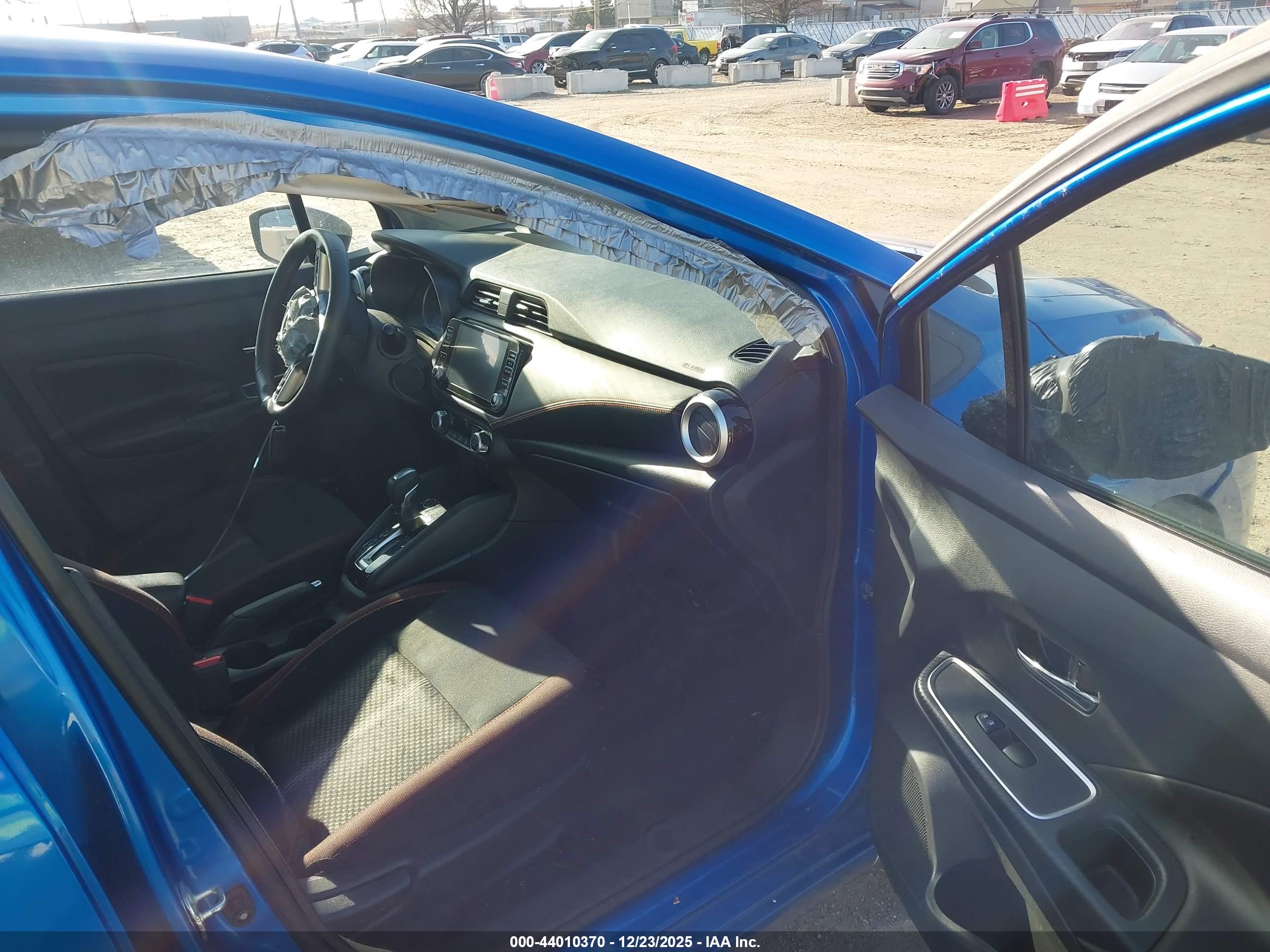 NISSAN VERSA image 5