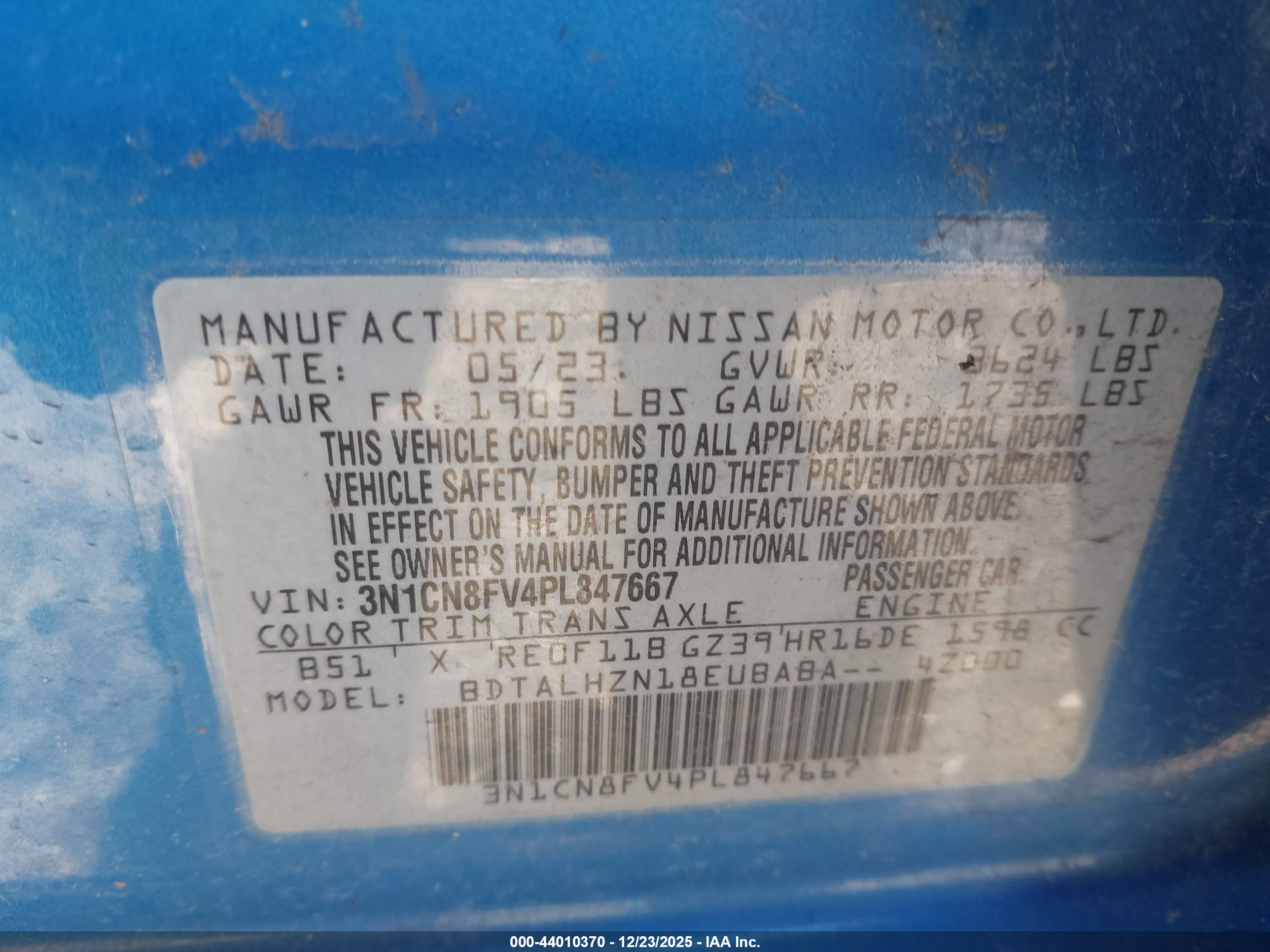 NISSAN VERSA image 9