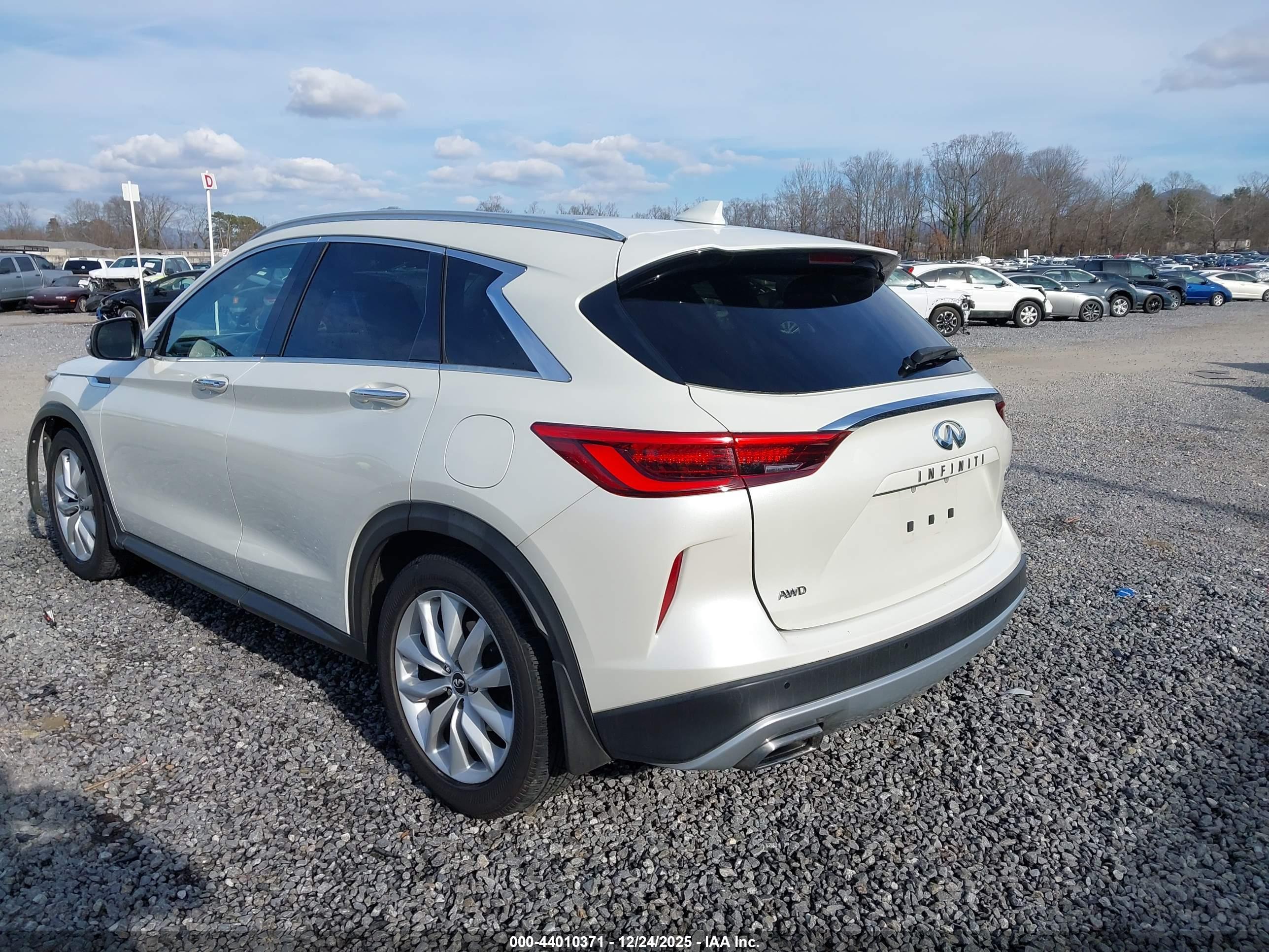 INFINITI QX50 image 3