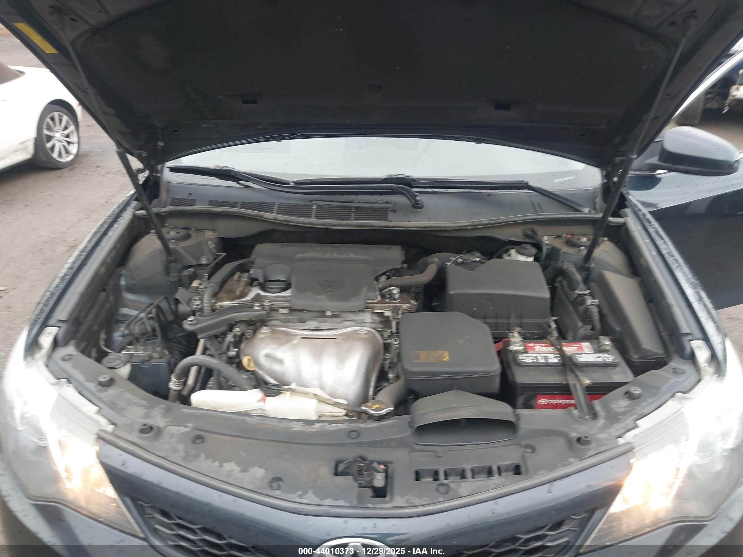 TOYOTA CAMRY image 10