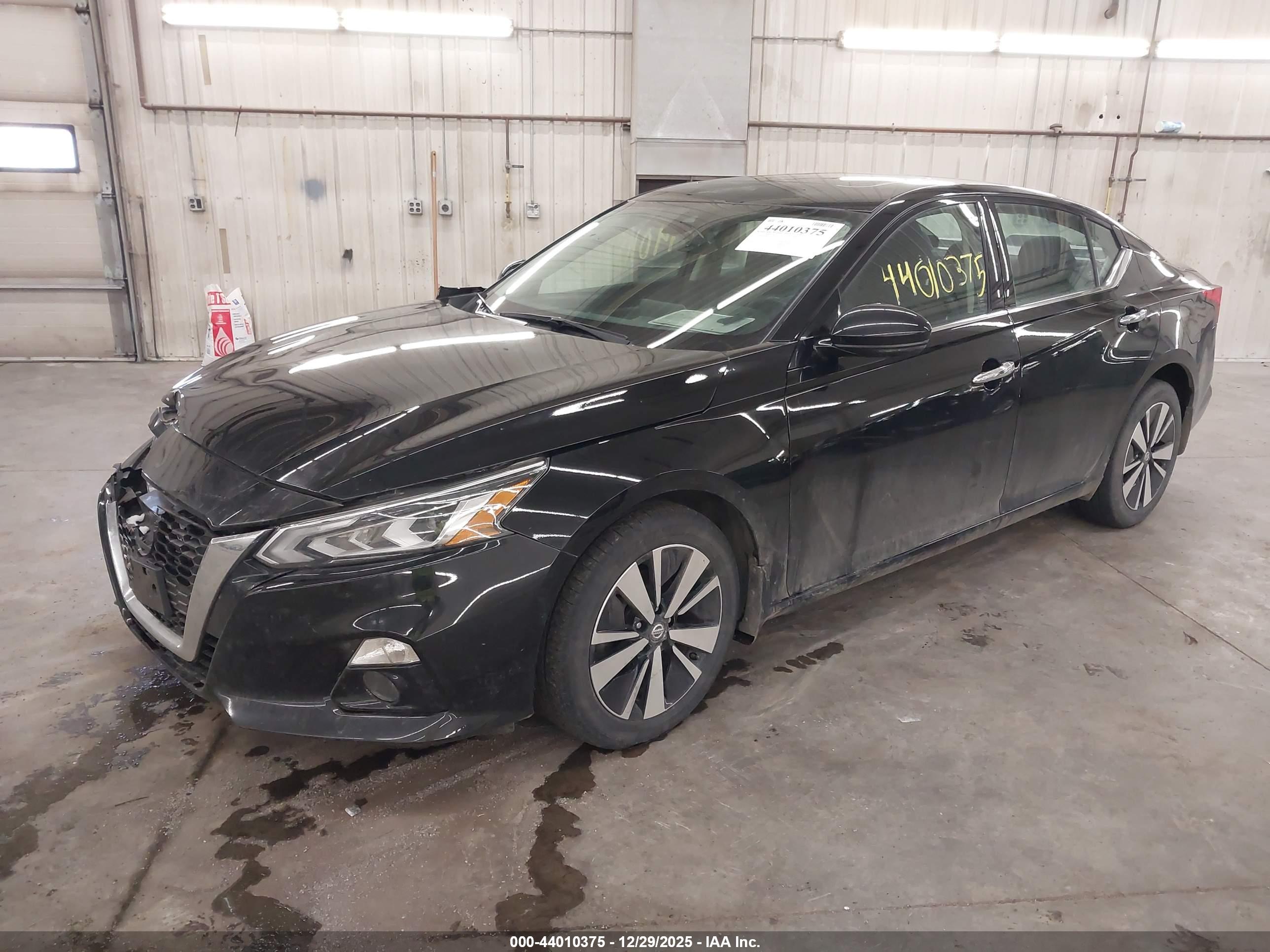 NISSAN ALTIMA image 2