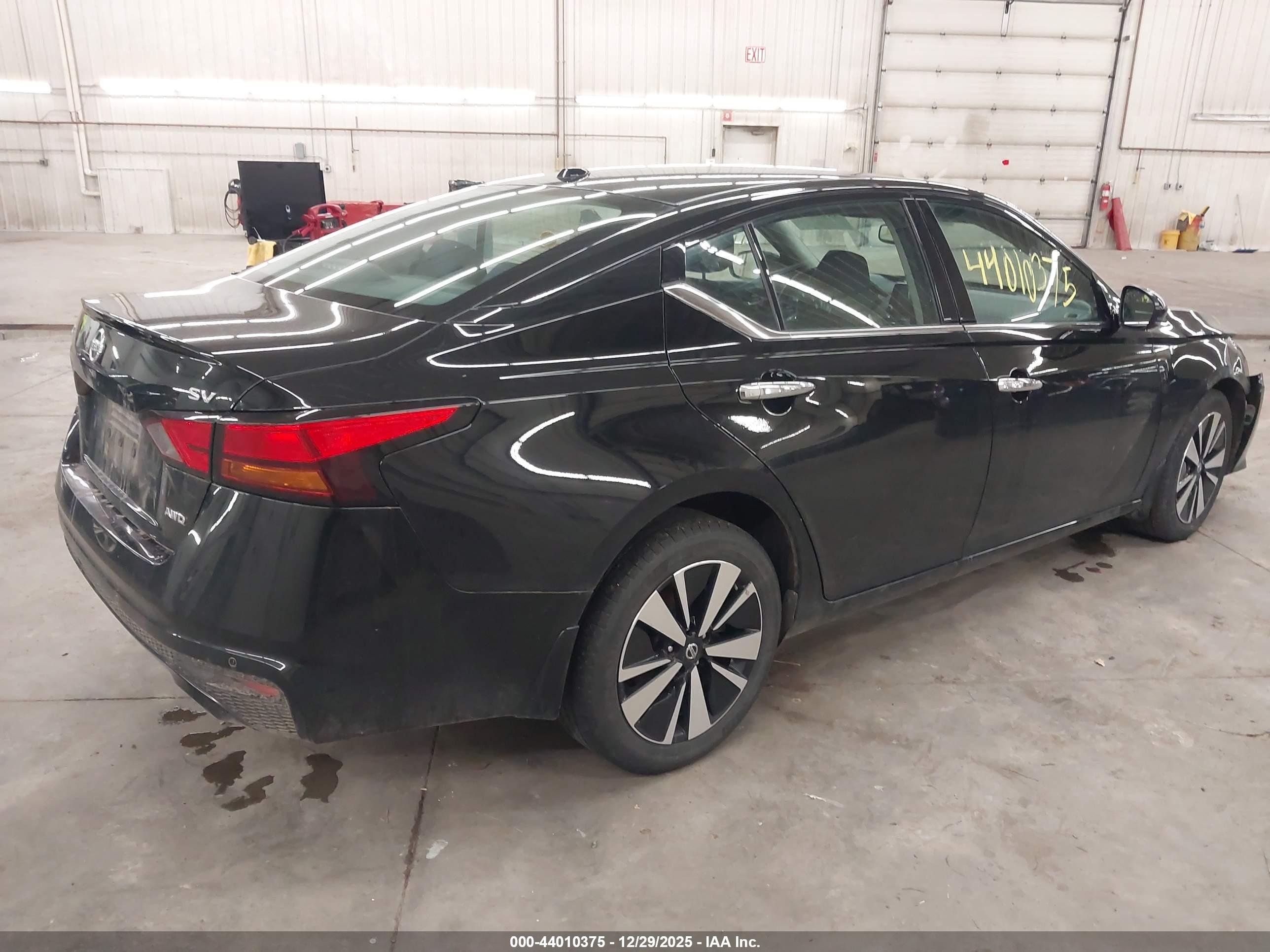 NISSAN ALTIMA image 4