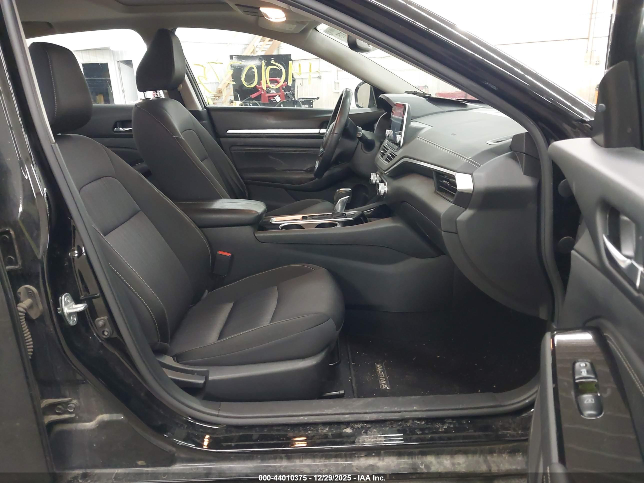 NISSAN ALTIMA image 5