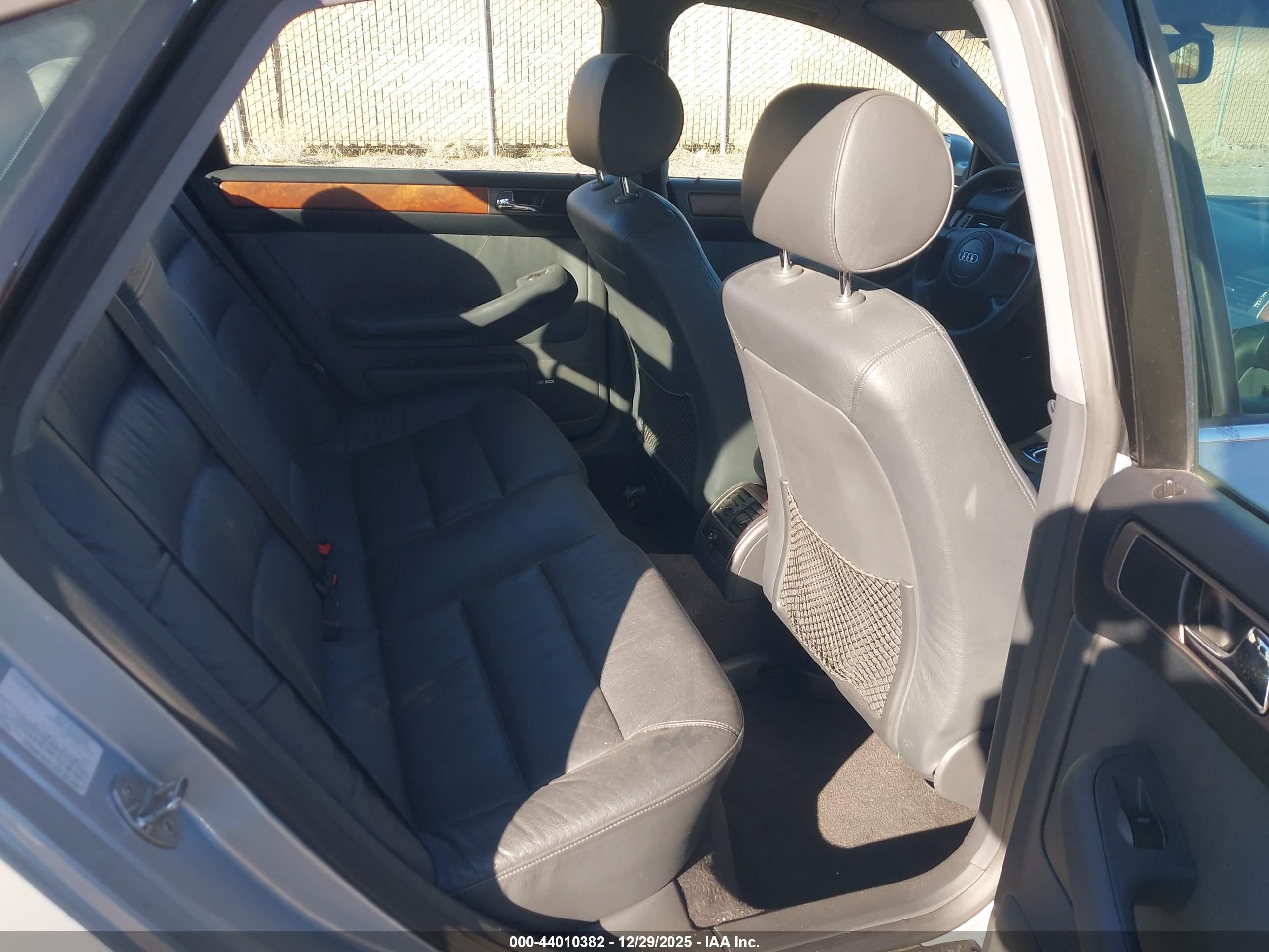 AUDI A6 image 8
