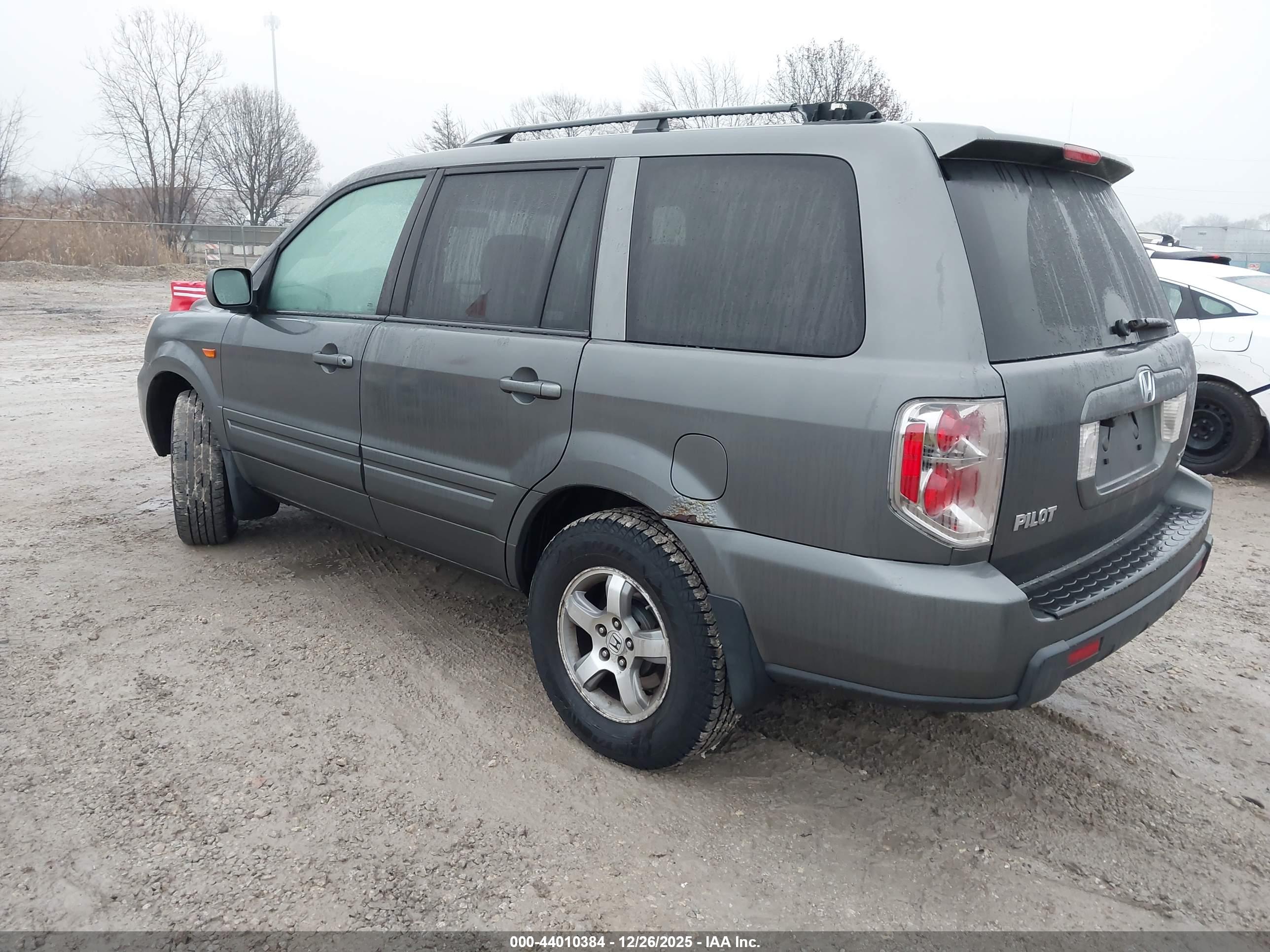 HONDA PILOT image 3
