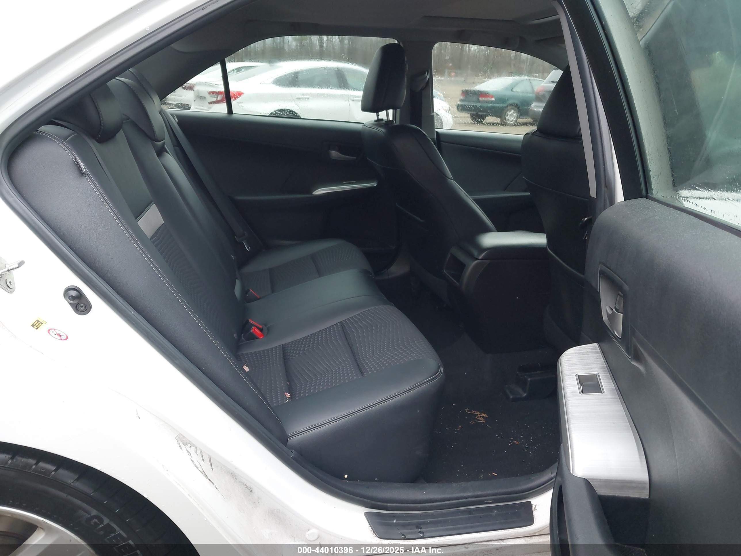 TOYOTA CAMRY image 8