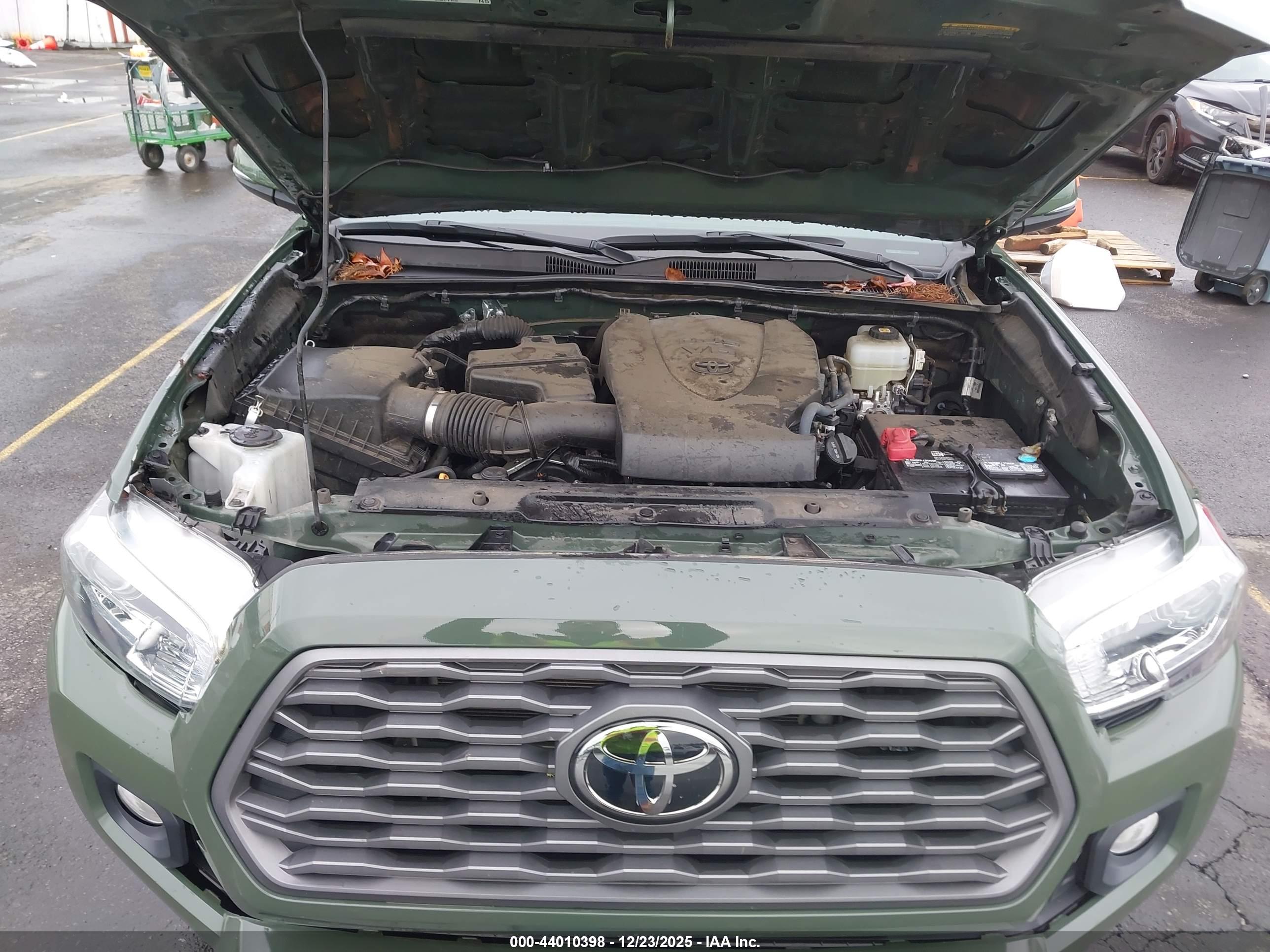 TOYOTA TACOMA image 10