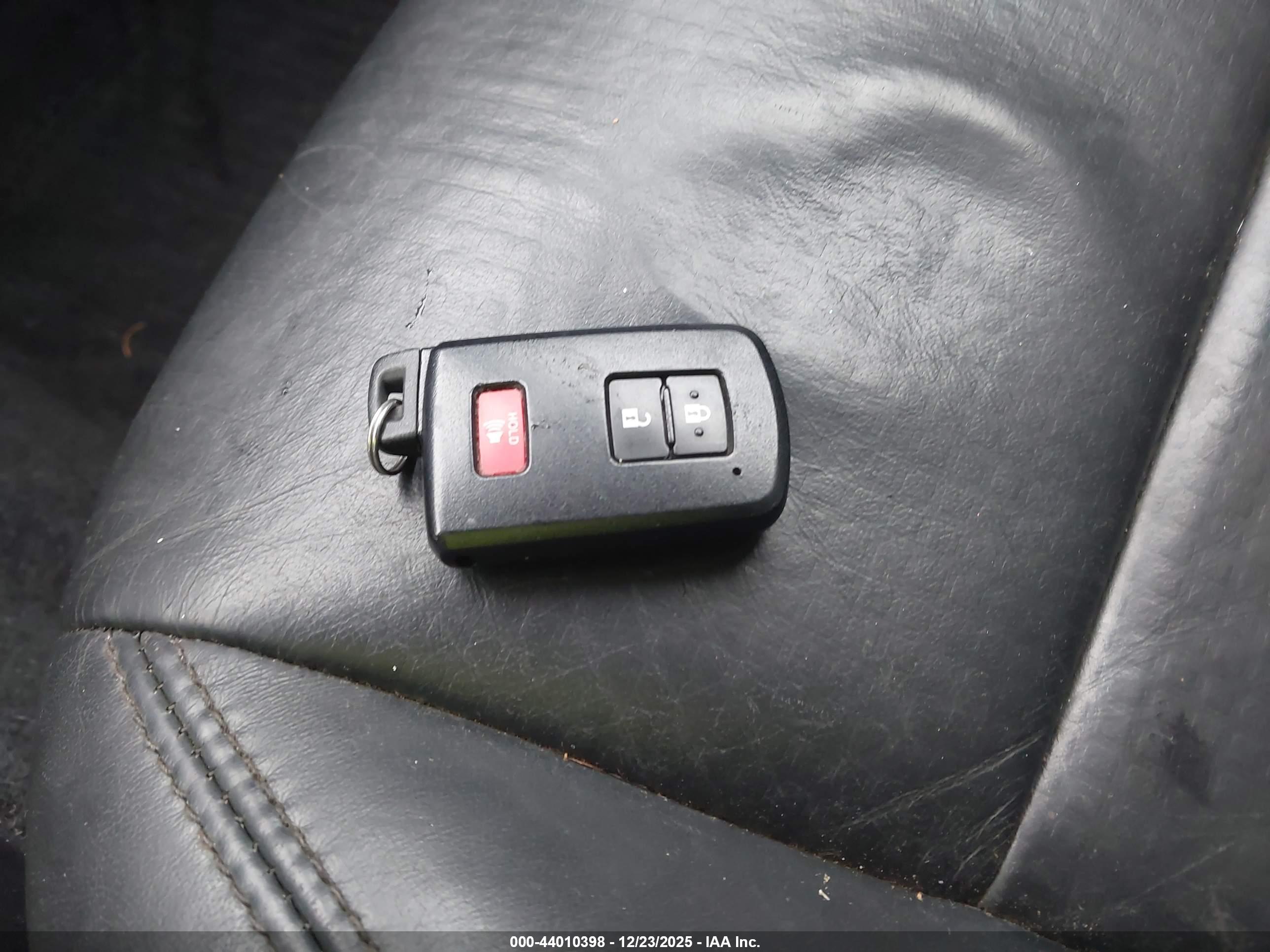 TOYOTA TACOMA image 11