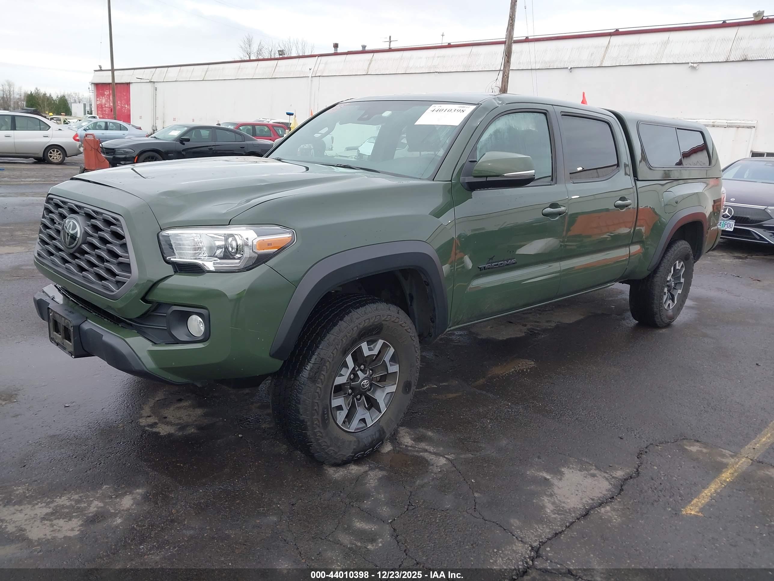 TOYOTA TACOMA image 2