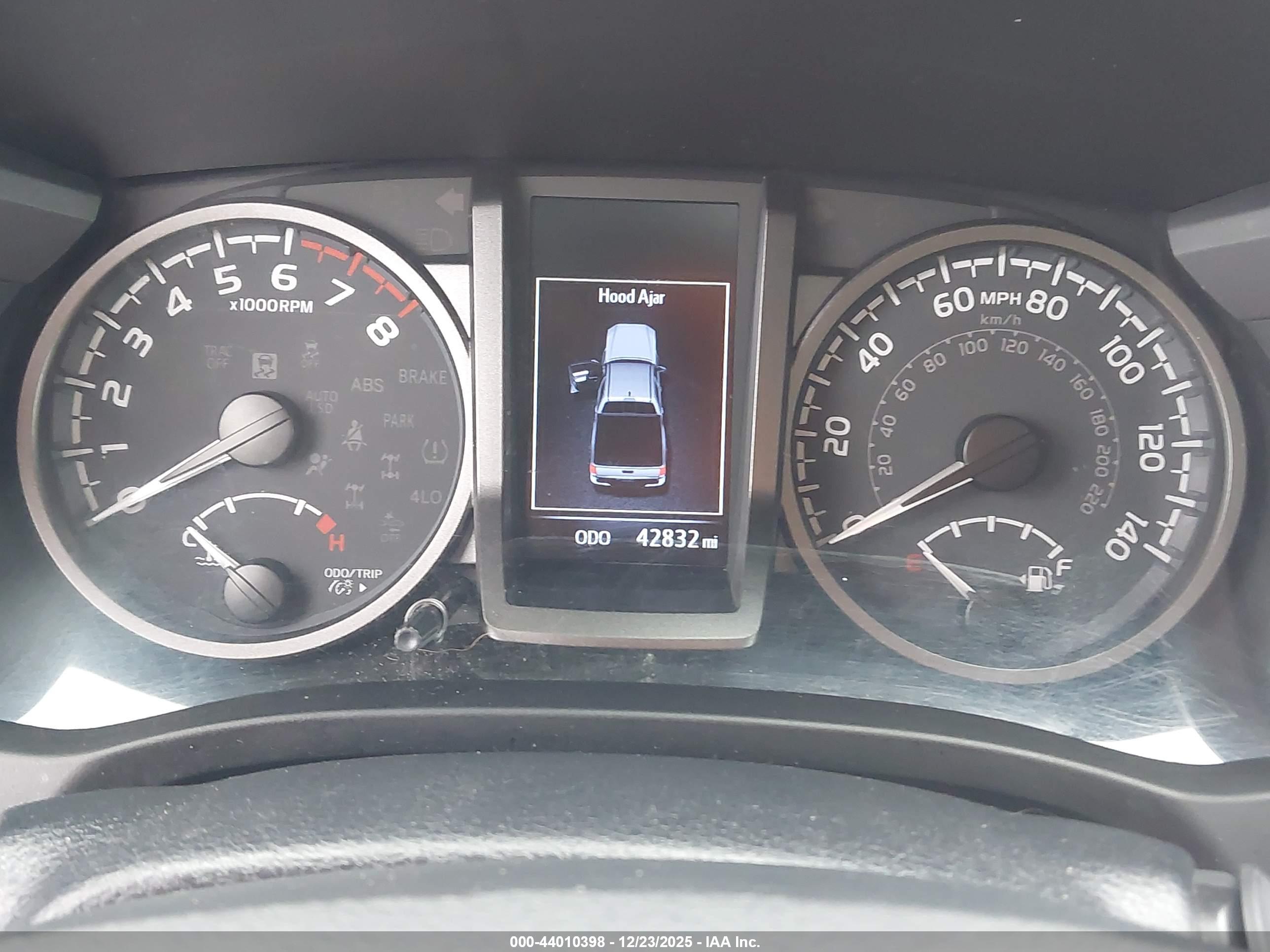 TOYOTA TACOMA image 7