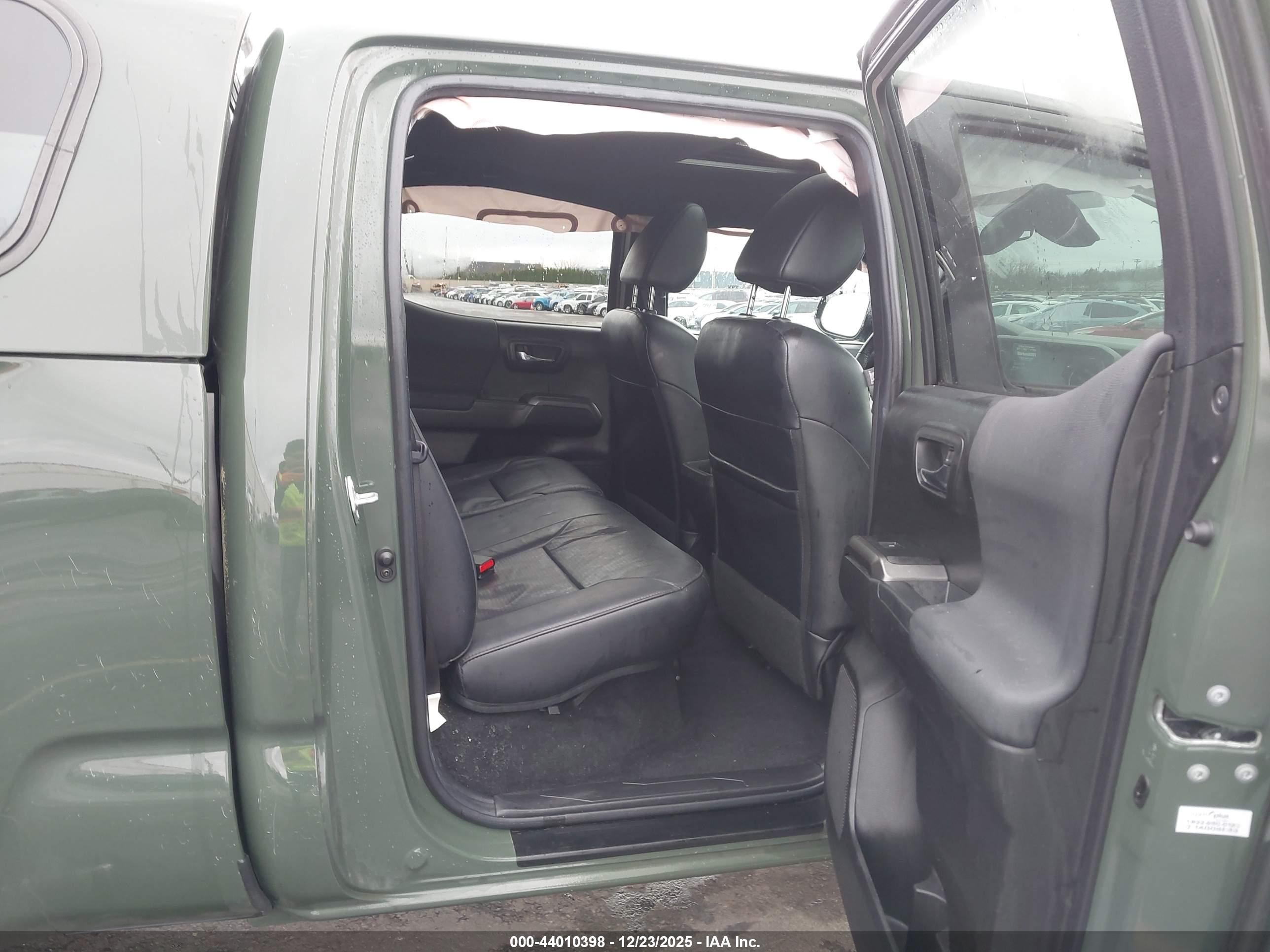 TOYOTA TACOMA image 8