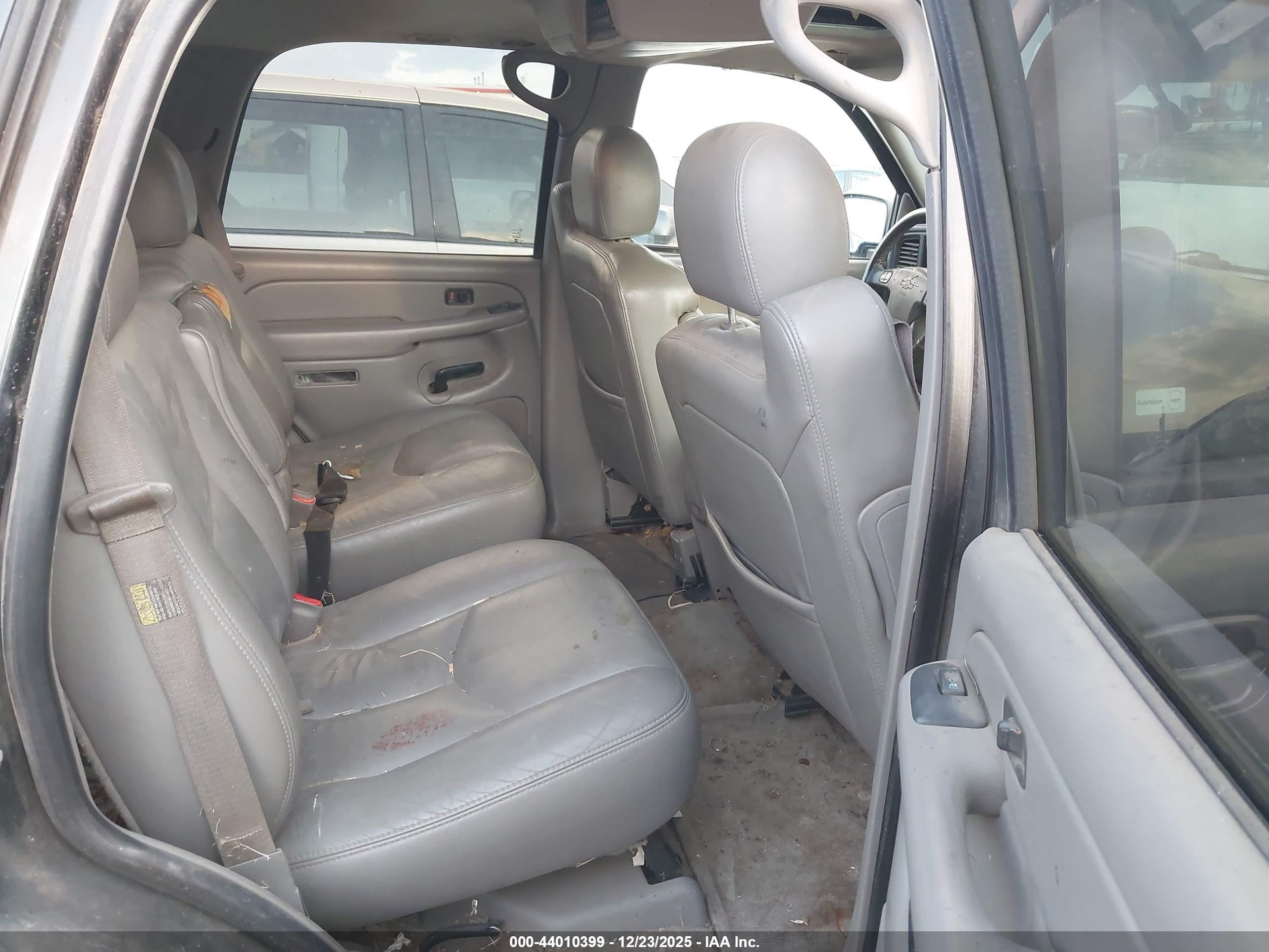 CHEVROLET TAHOE image 8