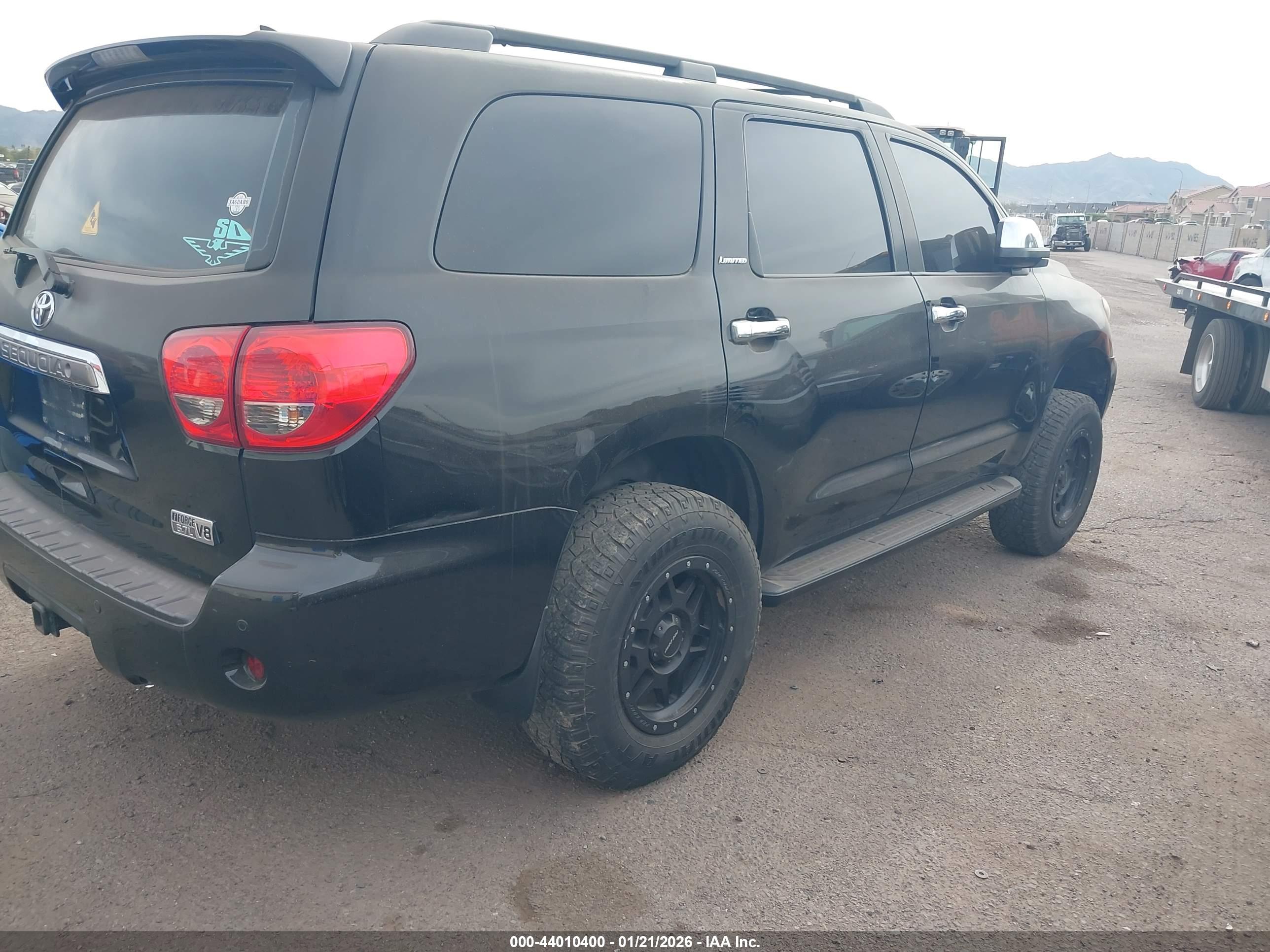 TOYOTA SEQUOIA image 4
