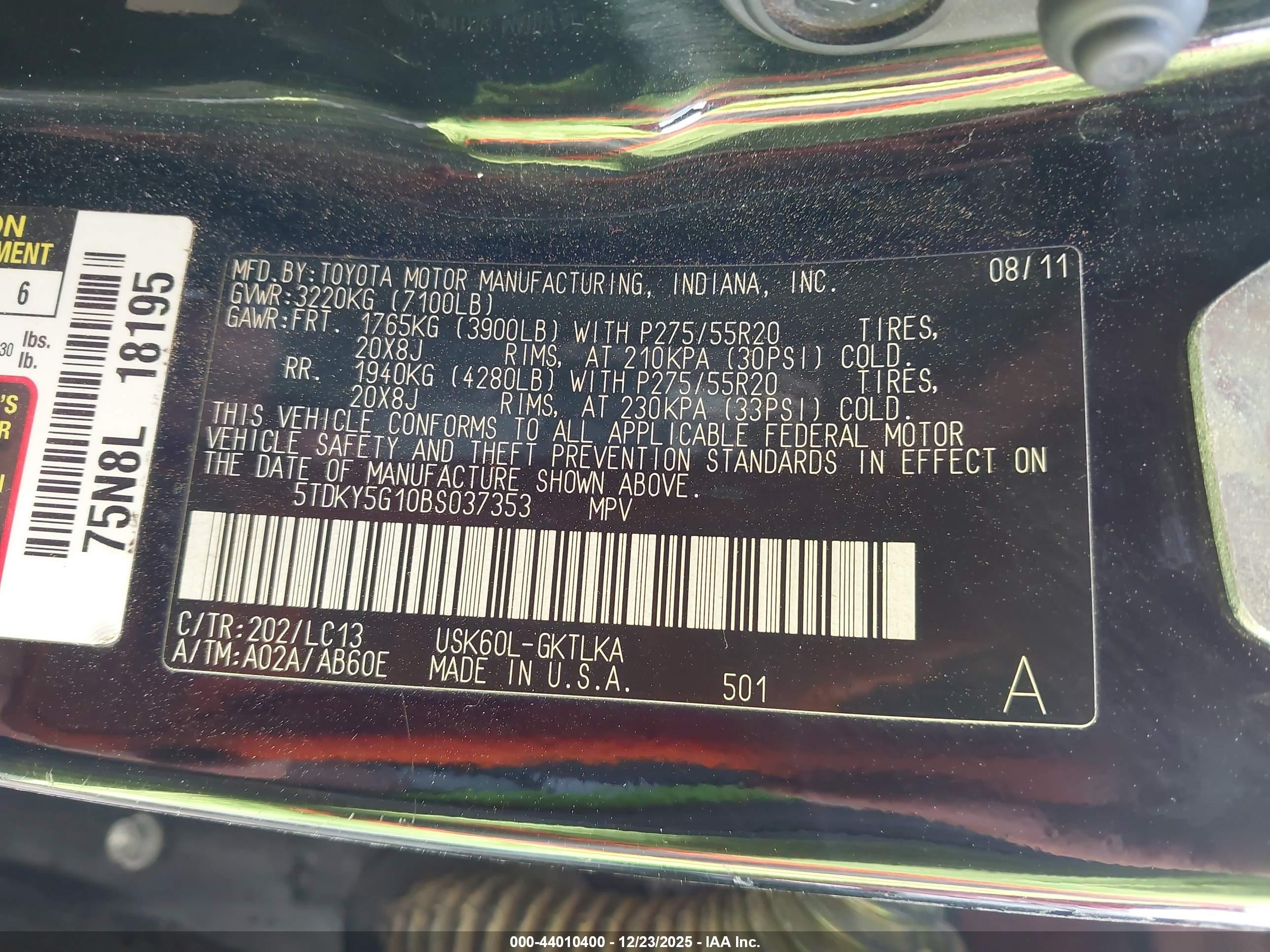 TOYOTA SEQUOIA image 9