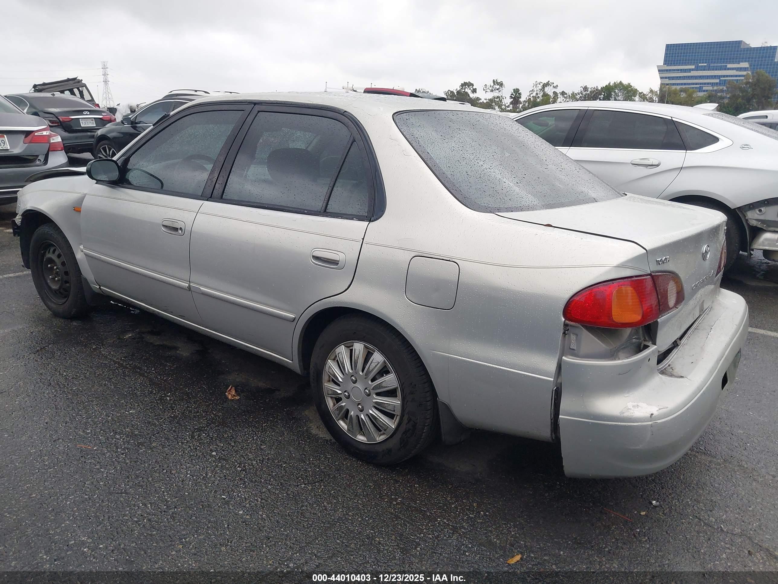 TOYOTA COROLLA image 3